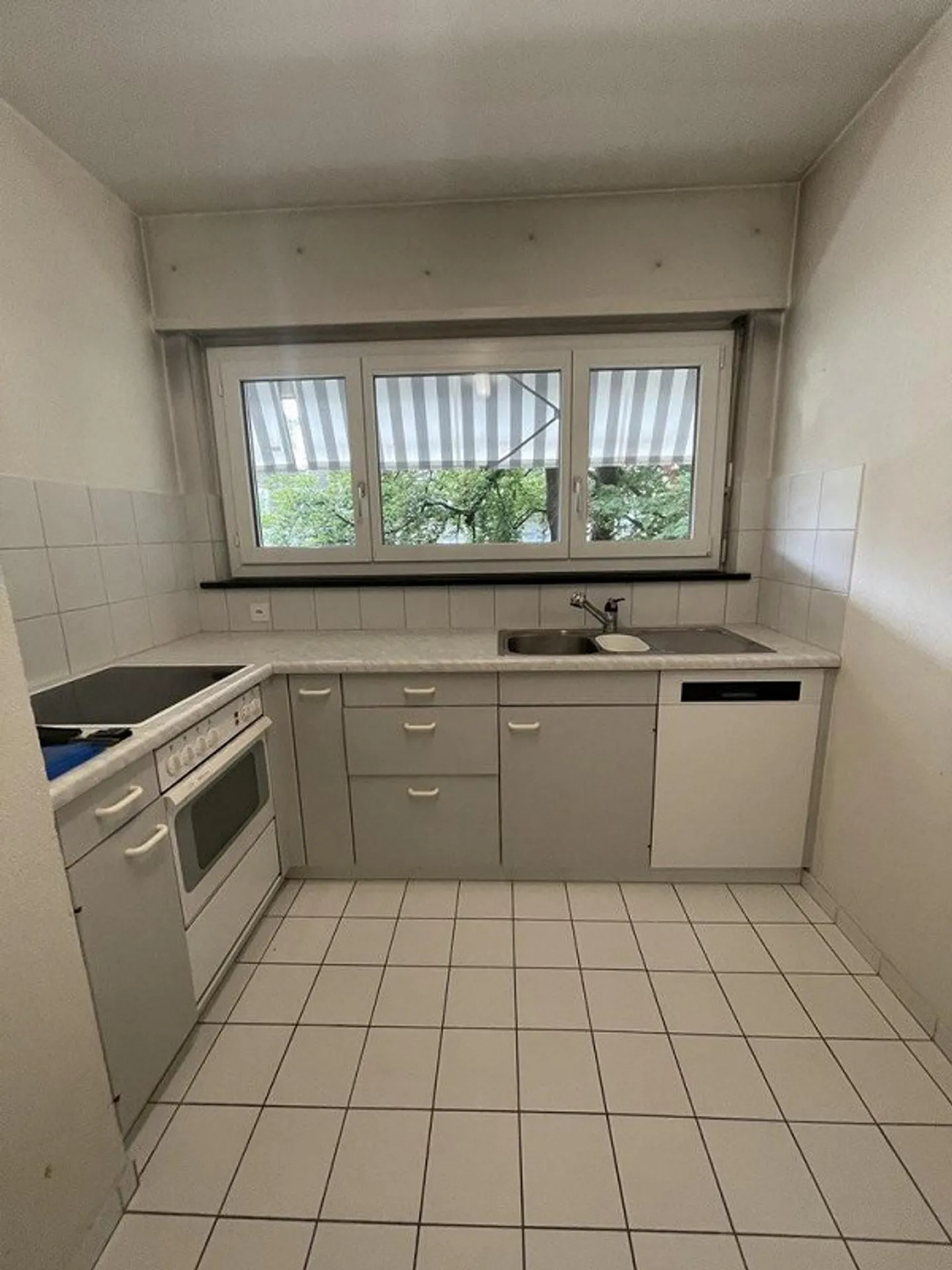 Ampio appartamento 3.5 in una posizione centrale - Foto 2 di 10