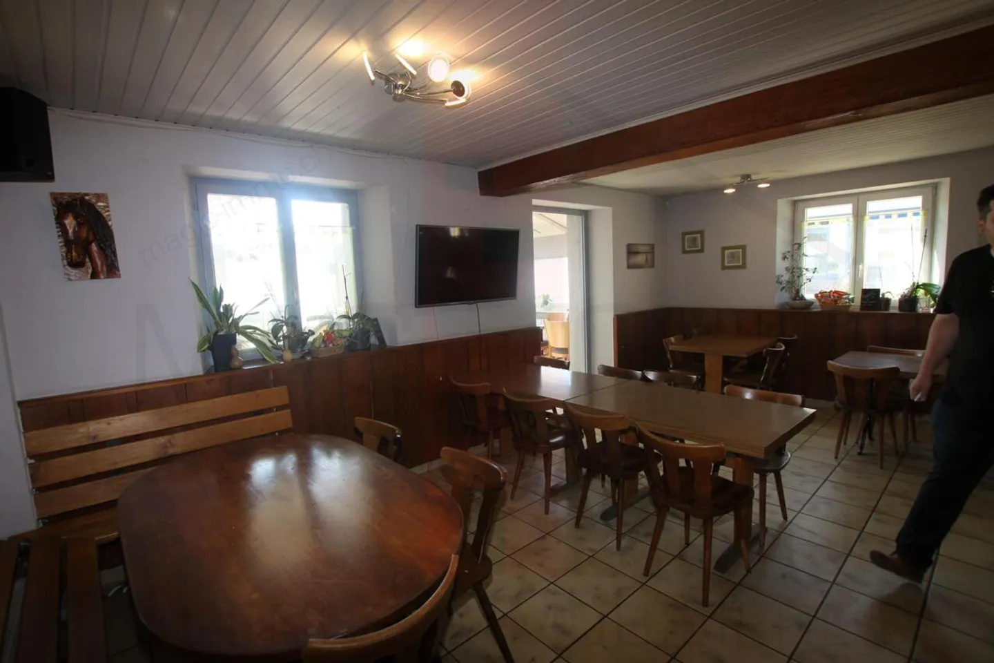 NOUVEAU. Immeuble mixte avec bon rendement - Photo 3 sur 6