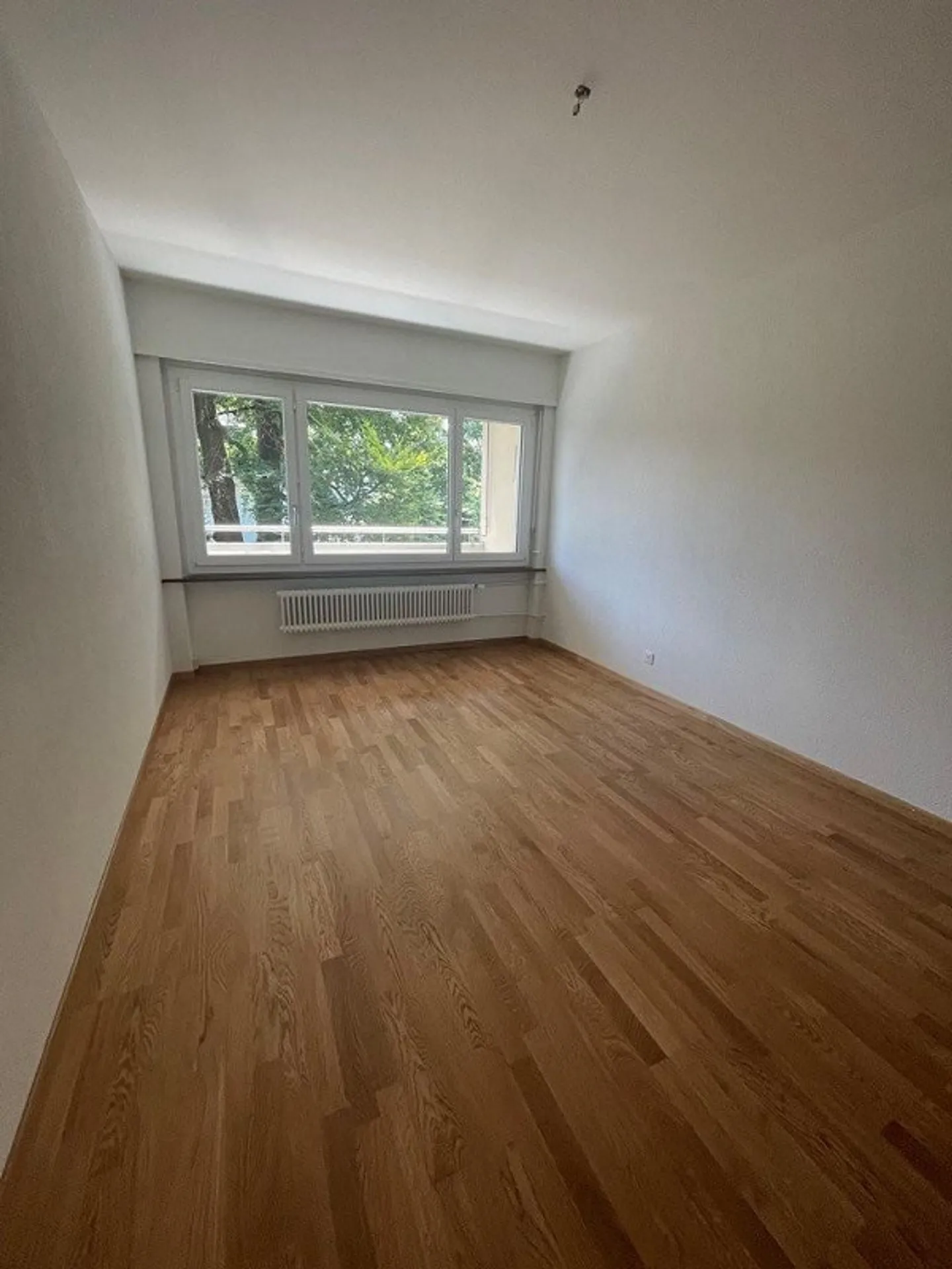 Ampio appartamento 3.5 in una posizione centrale - Foto 7 di 10