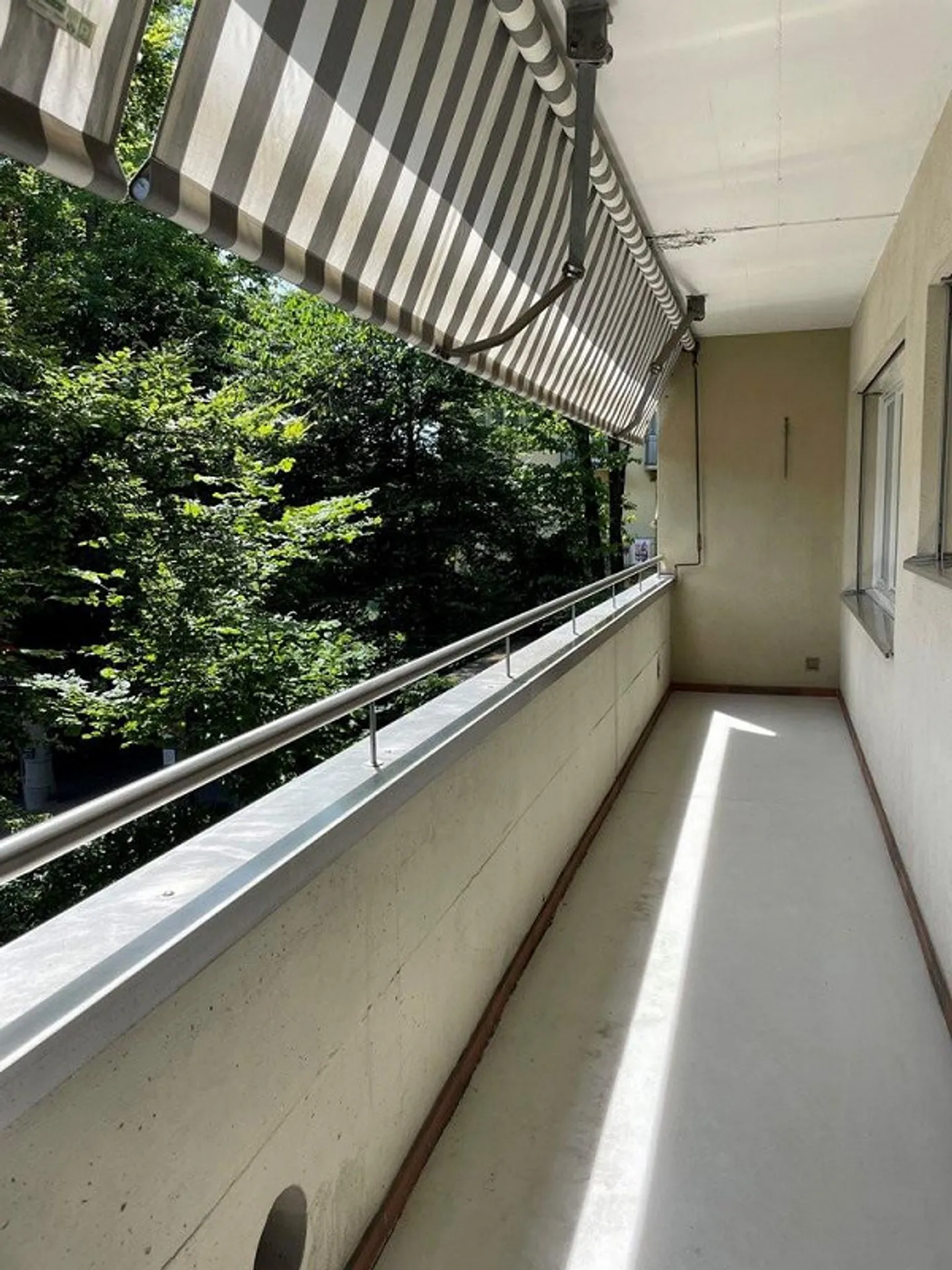 Ampio appartamento 3.5 in una posizione centrale - Foto 10 di 10