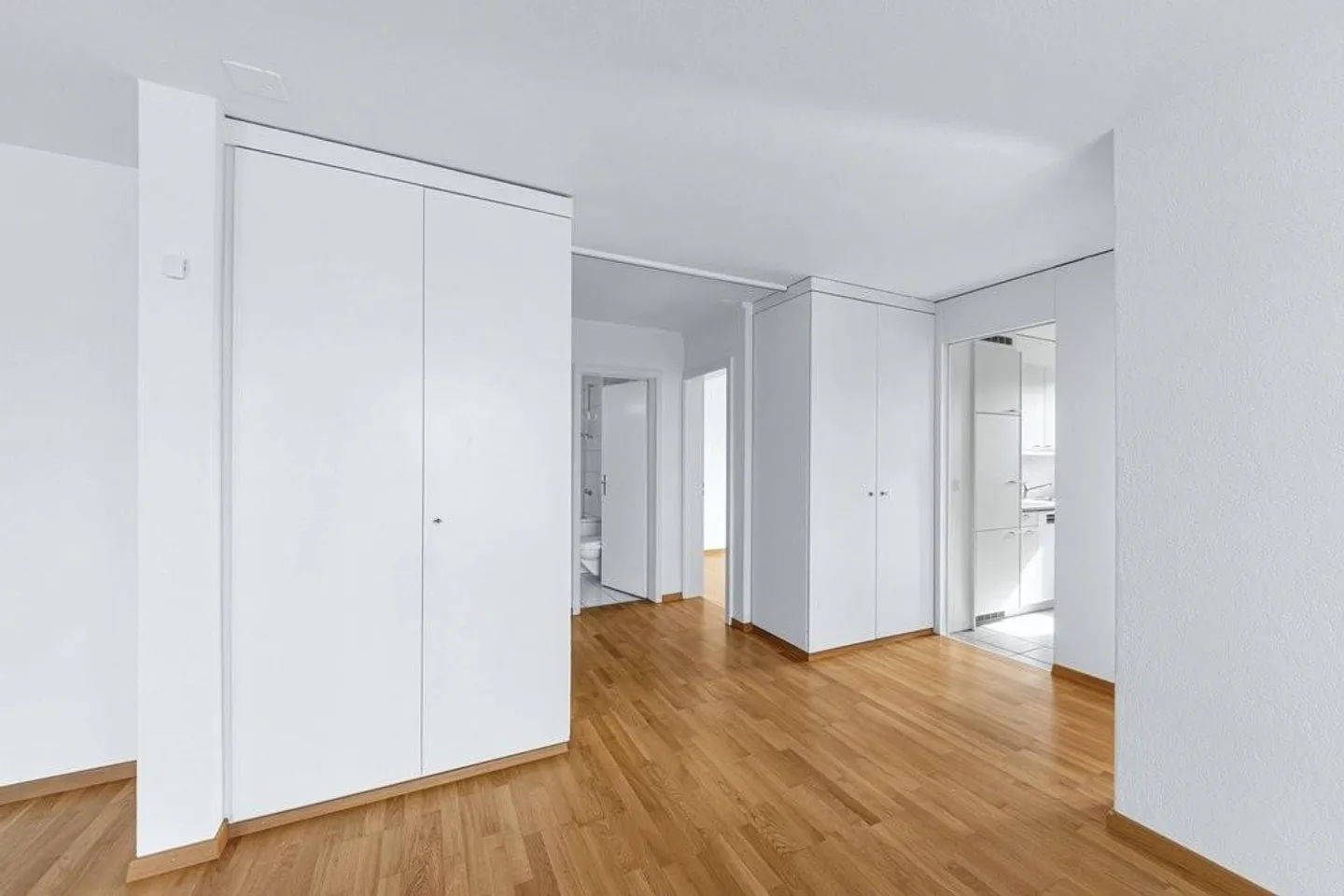 LOUER SANS CAUTION - Développement populaire dans un bon emplacement - Photo 3 sur 9