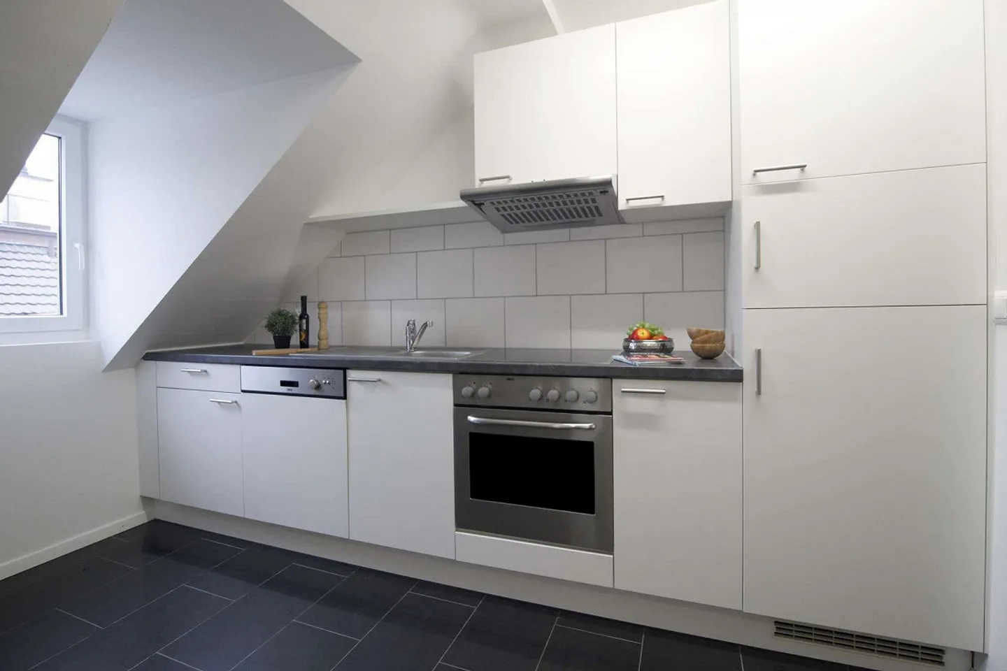 Casa plurifamiliare in un quartiere urbano ricercato a San Gallo - Foto 2 di 4