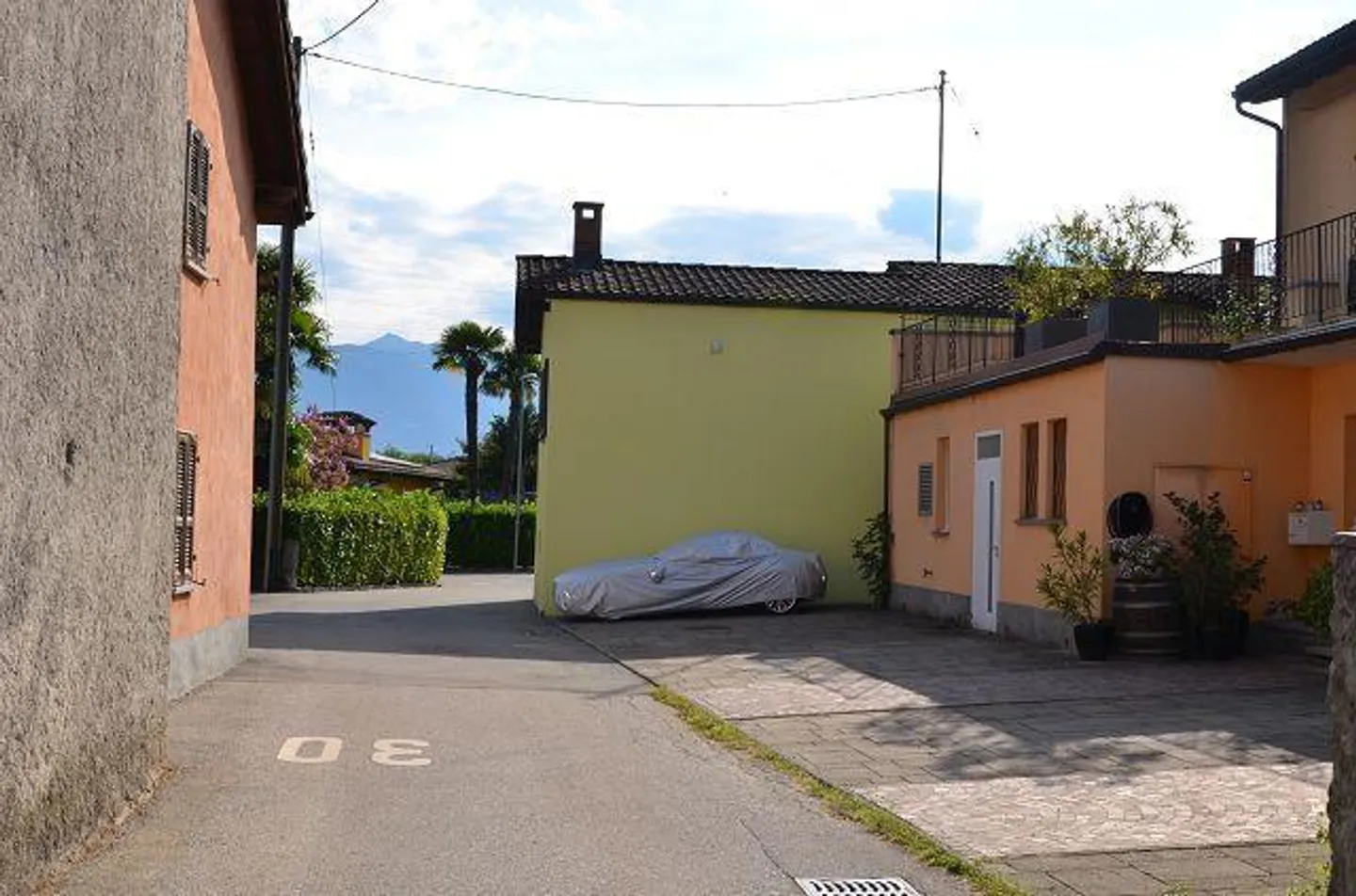 «Grande rustico nel nucleo da rinnovare con piccolo terreno e posti auto» - Foto 21 di 21