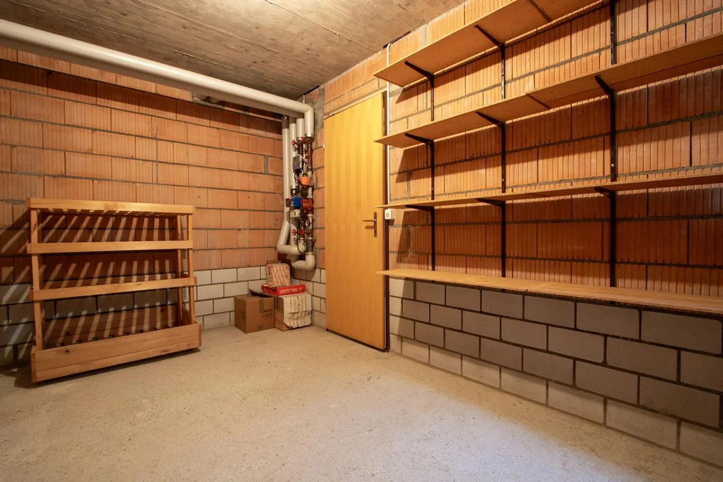 Charming Townhouse in Aarberg - Photo 18 of 22