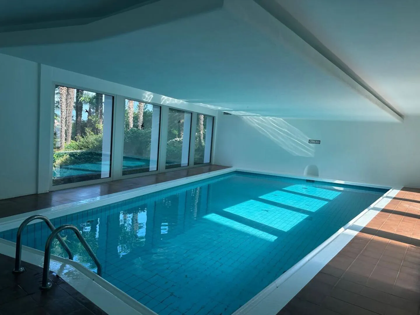 Incantevole Appartamento Secondario di 3.5 Locali con Vista Lago in Posizione Prestigiosa ad Ascona - Foto 7 di 13