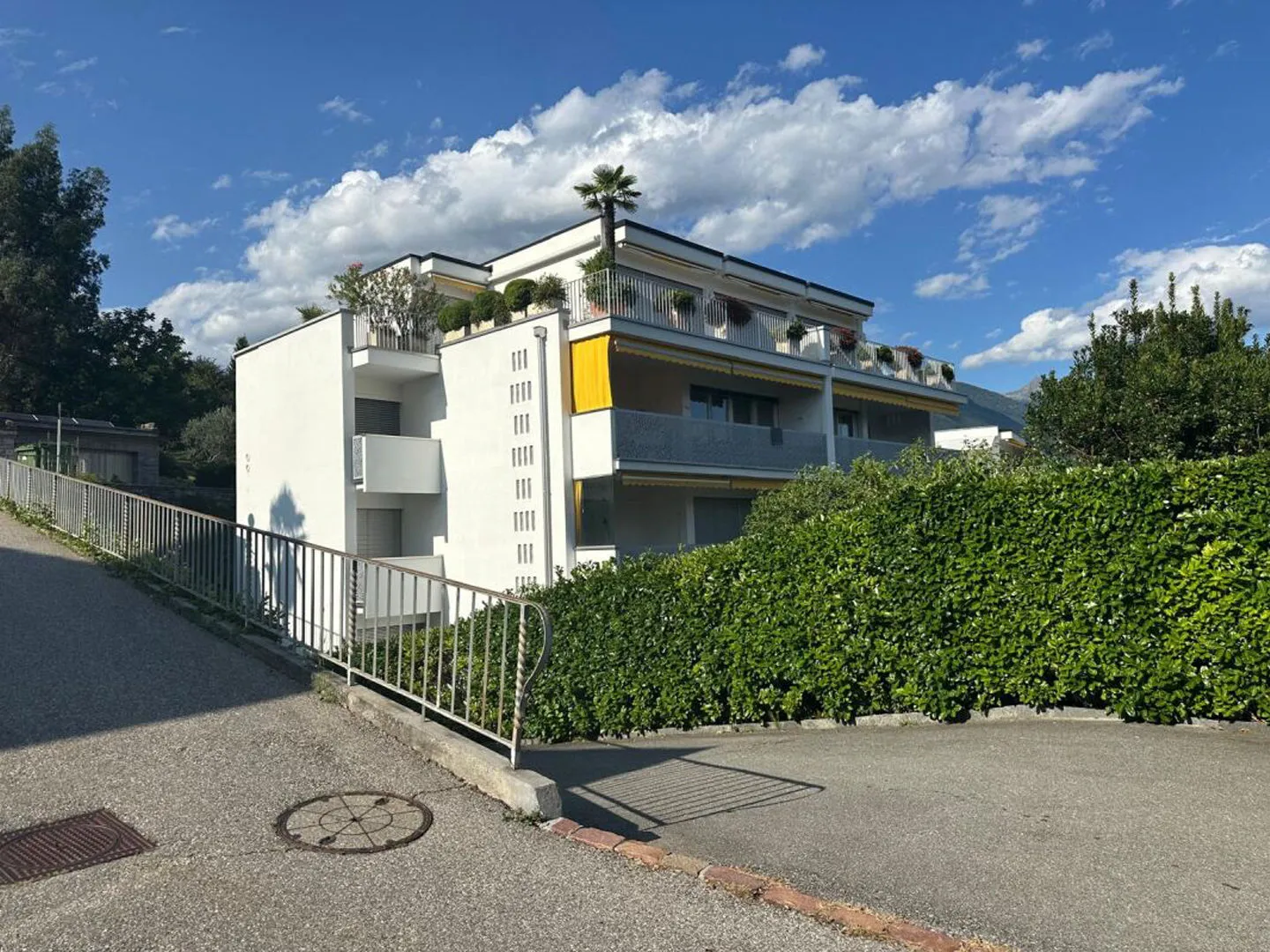 Incantevole Appartamento Secondario di 3.5 Locali con Vista Lago in Posizione Prestigiosa ad Ascona - Foto 5 di 13