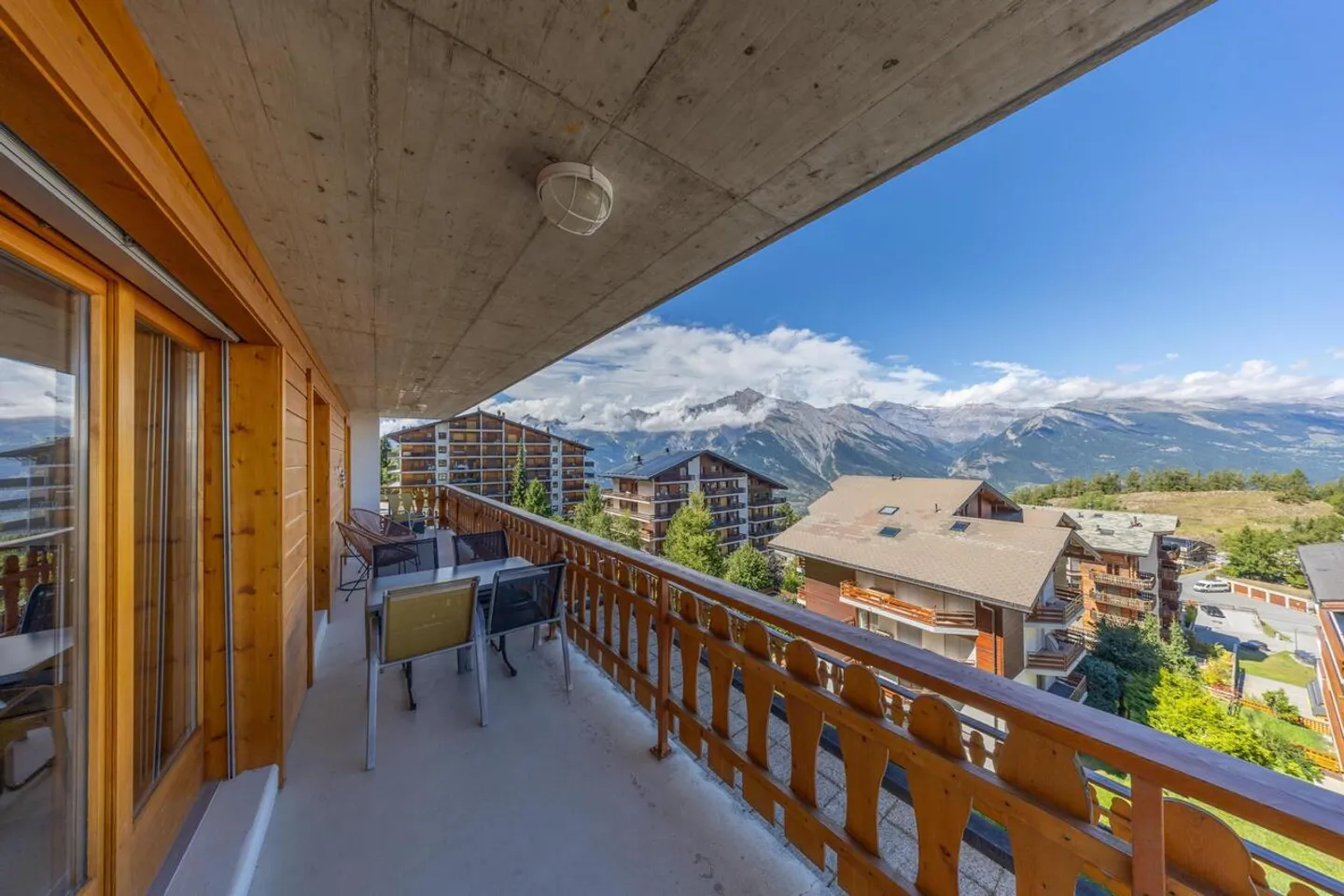 Schöne Wohnung in der Nähe des Zentrums mit Aussicht - Foto 12 von 15