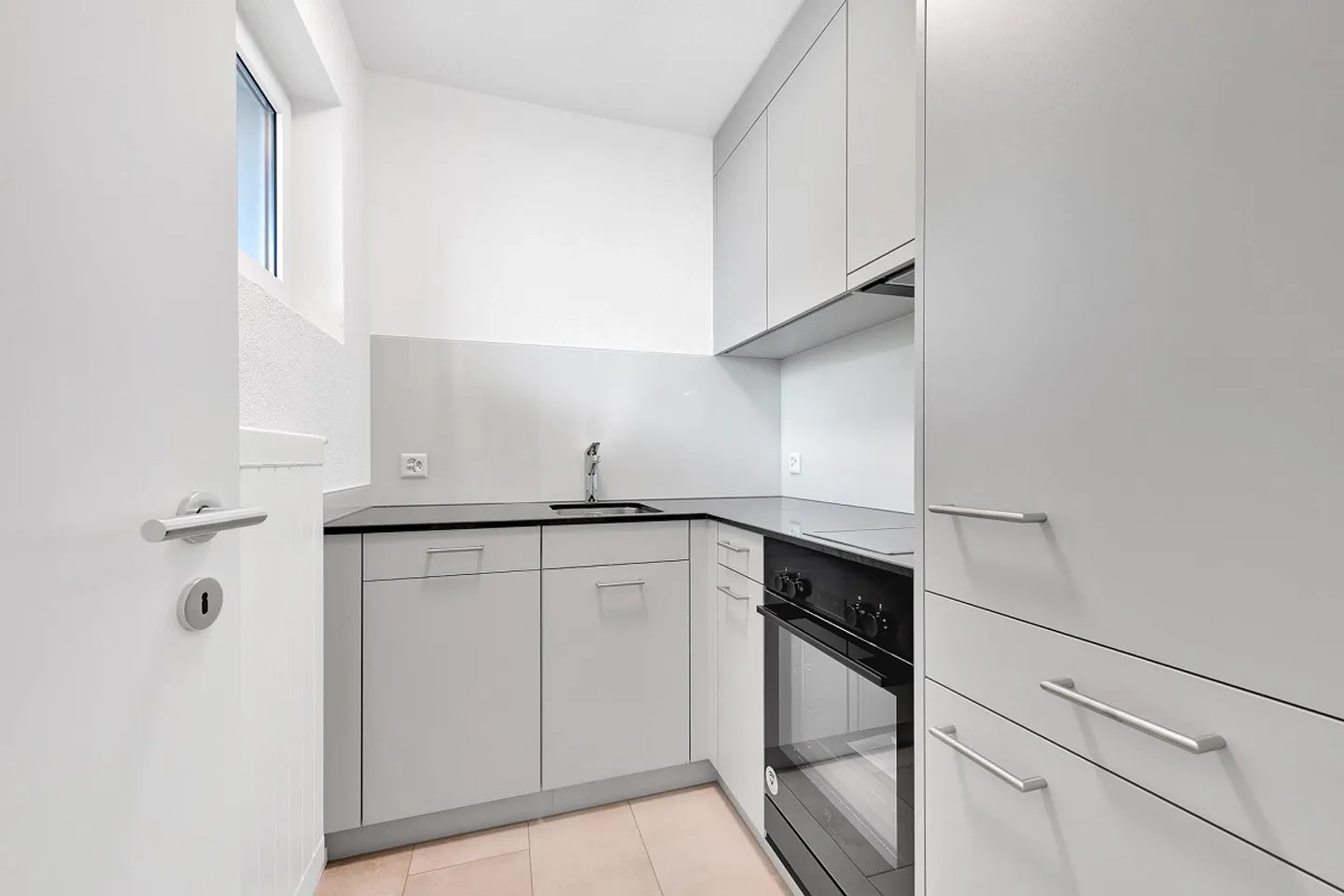 Appartement simple confortable dans un emplacement privilégié - Photo 8 sur 13