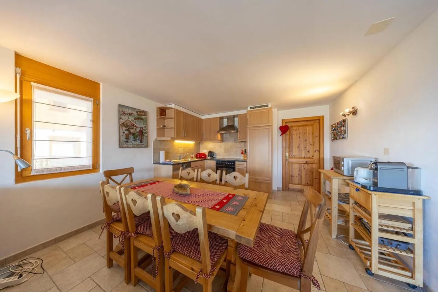 Schöne Wohnung in der Nähe des Zentrums mit Aussicht - Foto 4 von 15