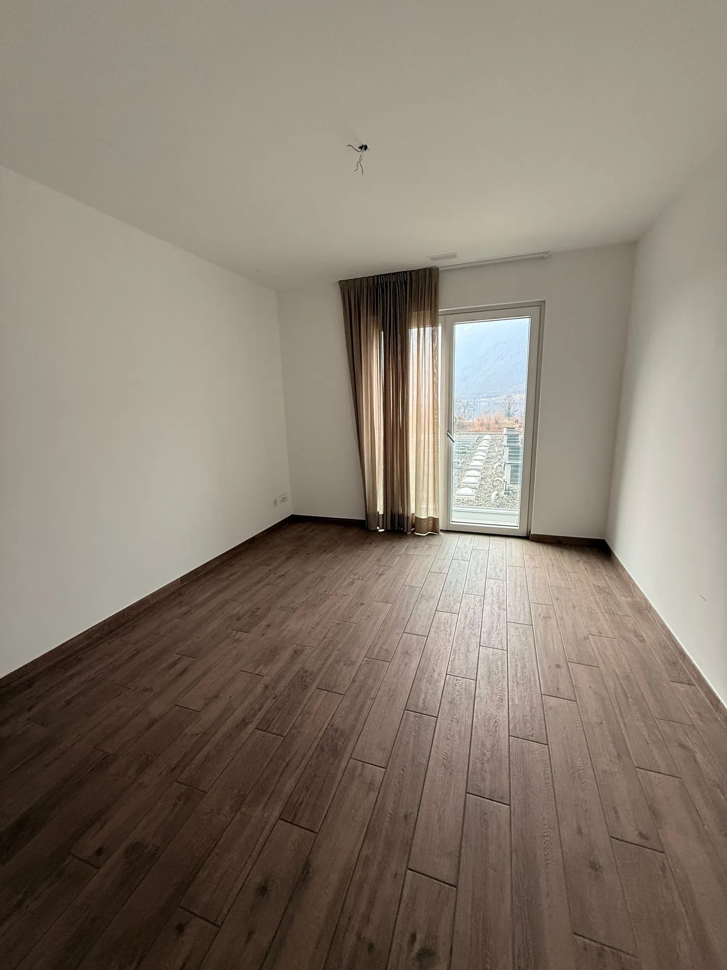 Penthouse moderne avec 4 pièces à Melano - Photo 5 sur 9