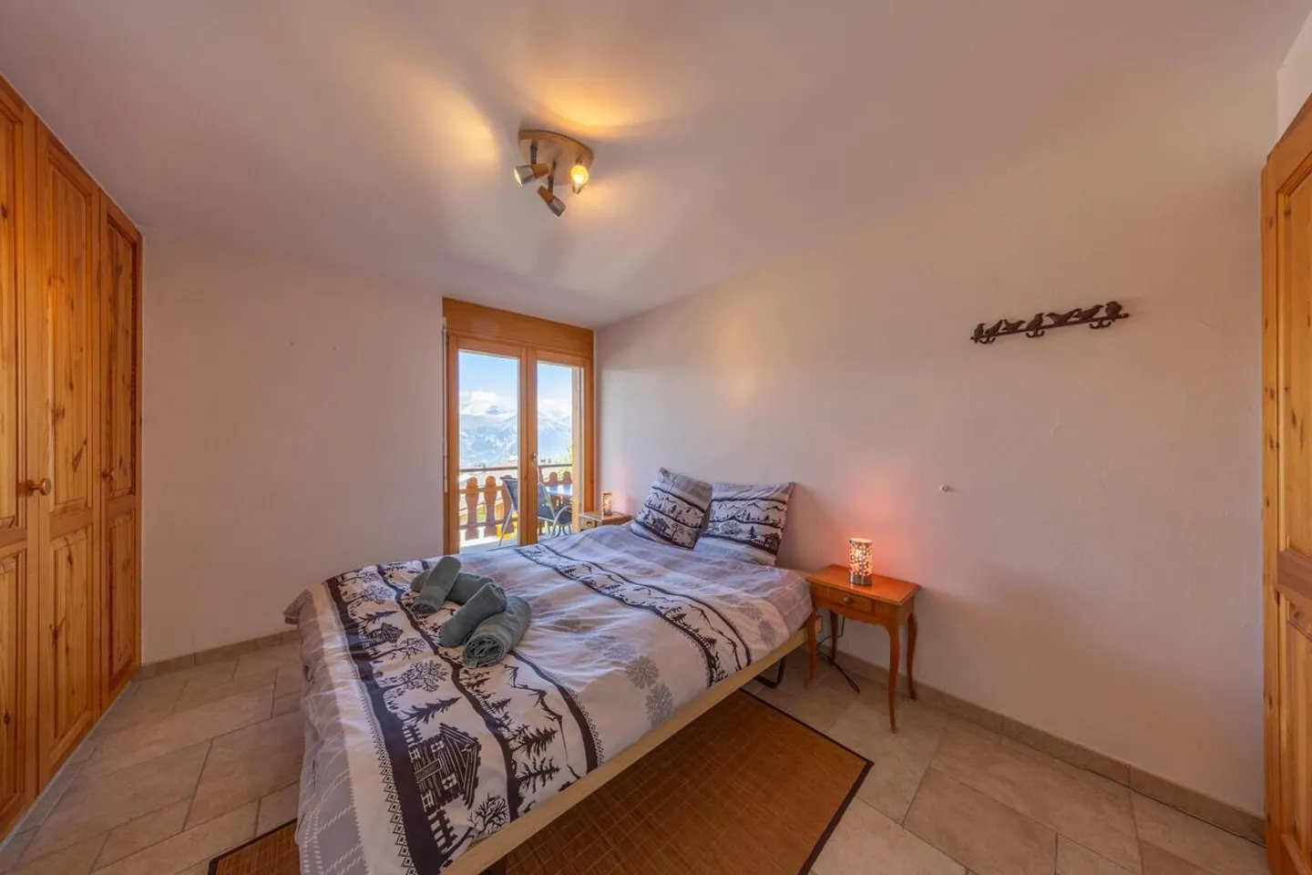 Schöne Wohnung in der Nähe des Zentrums mit Aussicht - Foto 9 von 15