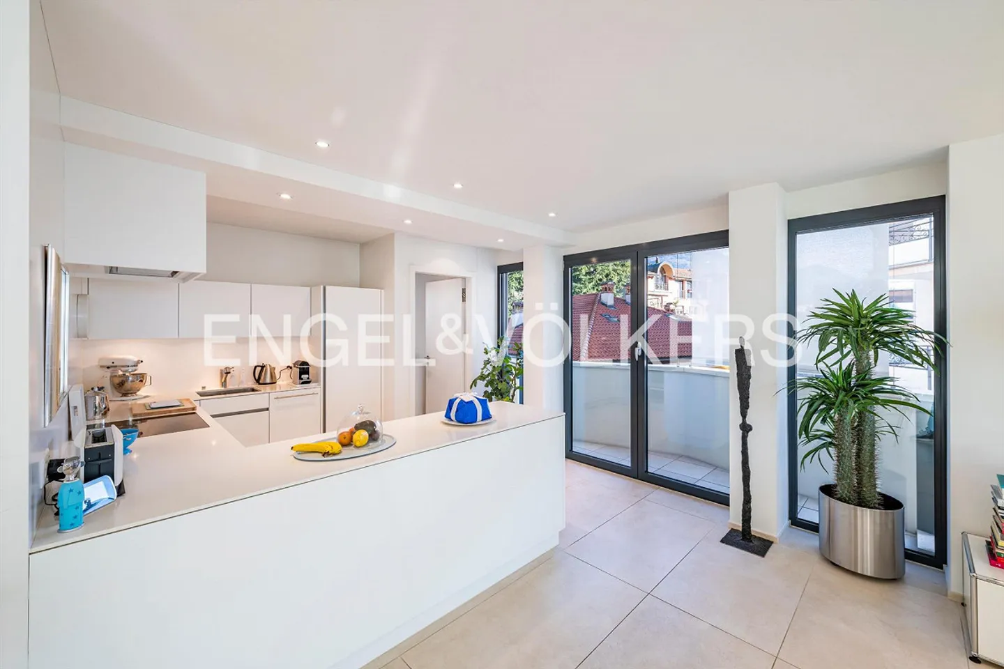 Résidence urbaine luxueuse en première ligne du lac - Muralto (68) - Photo 6 sur 12