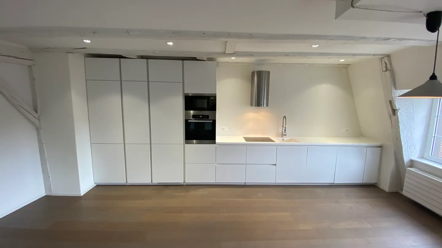 Triplex di 4,5 stanze completamente ristrutturato. - Foto 3 di 21