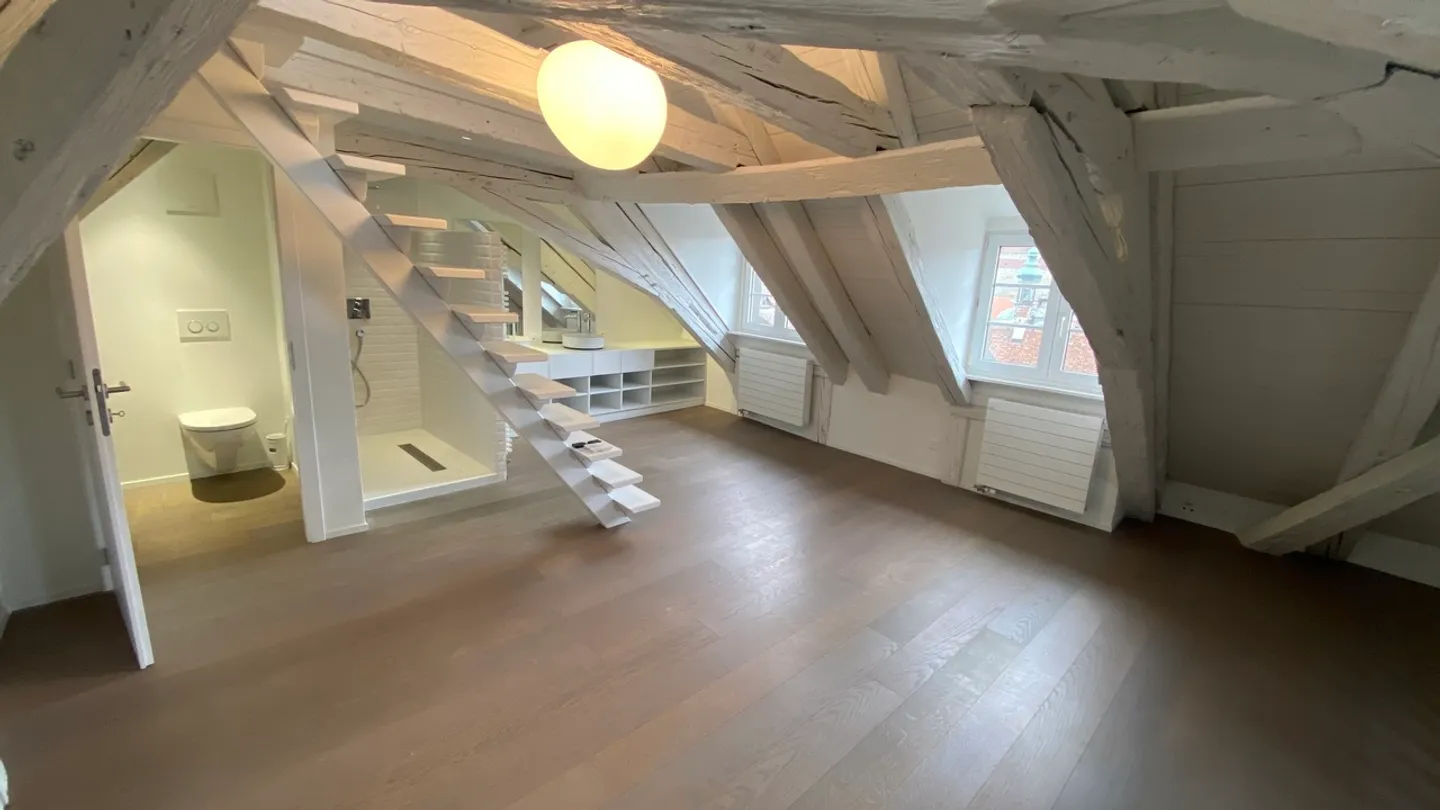 Triplex di 4,5 stanze completamente ristrutturato. - Foto 7 di 21