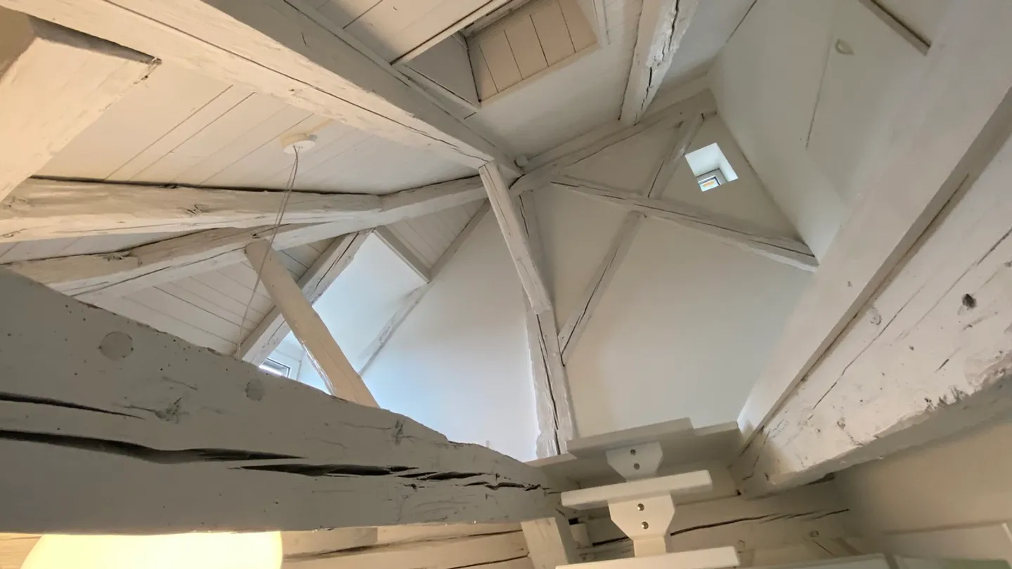 Triplex di 4,5 stanze completamente ristrutturato. - Foto 10 di 21