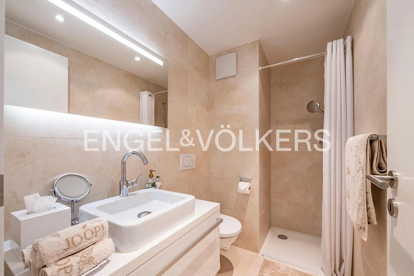 Résidence urbaine luxueuse en première ligne du lac - Muralto (68) - Photo 11 sur 12