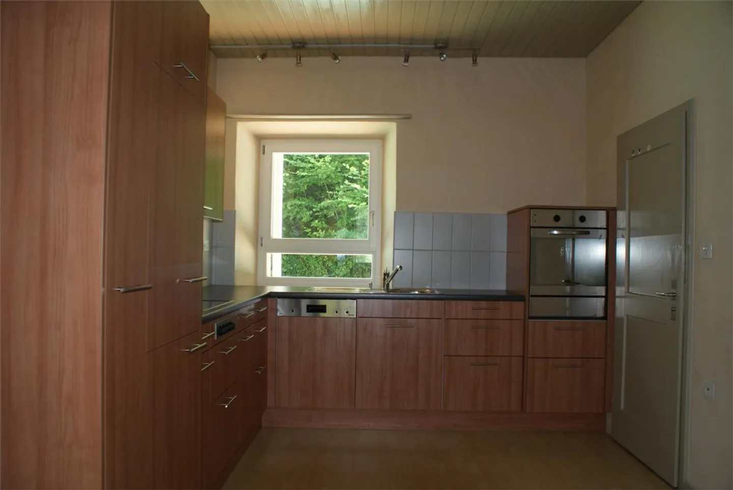 Large 3.5-room apartment outside Laufen in the Bärschwil SO station - Photo 5 of 5