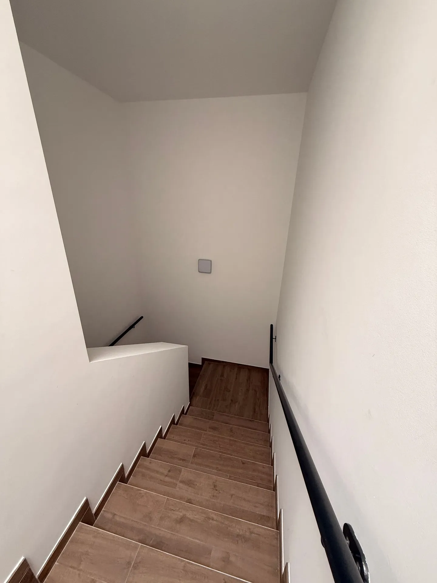 Penthouse moderne avec 4 pièces à Melano - Photo 8 sur 9