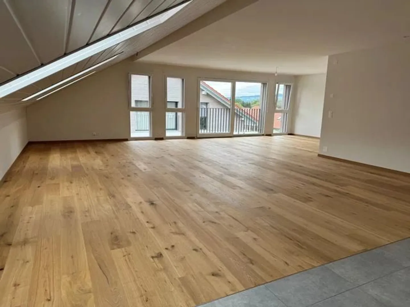 Charmante 3.5 Zimmer Wohnung - Foto 2 von 7