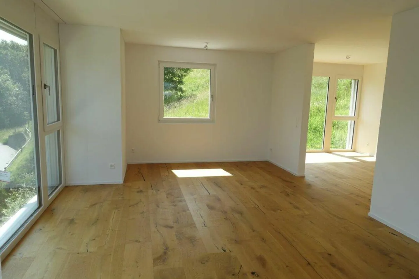 Einfamilienhaus mit Einliegerwohnung als Erstwohnsitz in Cumbel - Foto 2 von 7
