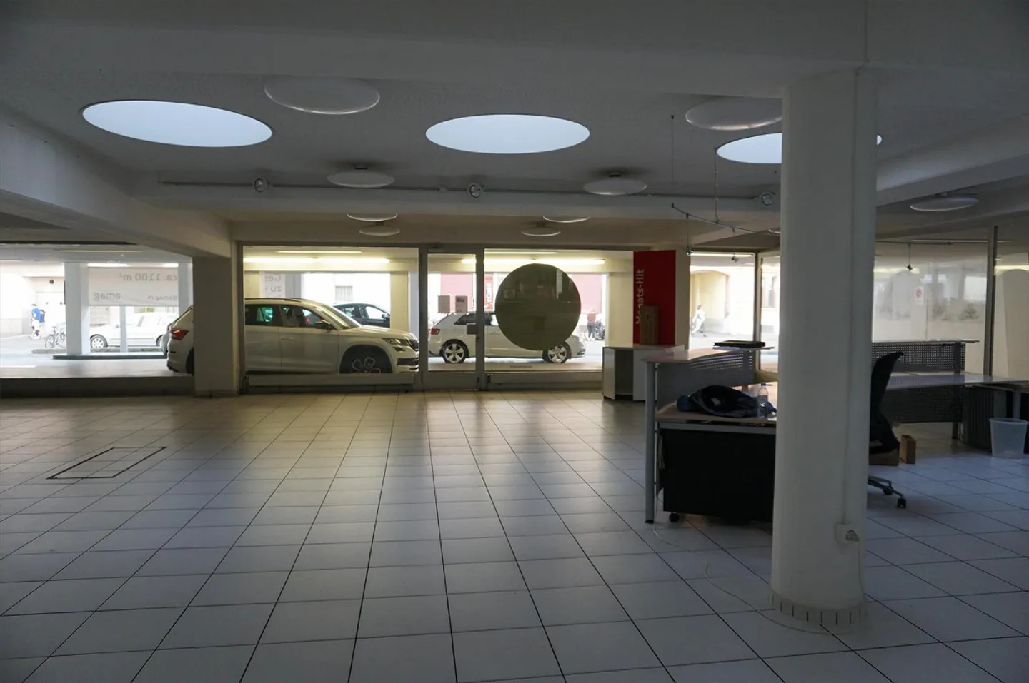 The ideal property for your business - Photo 7 of 11