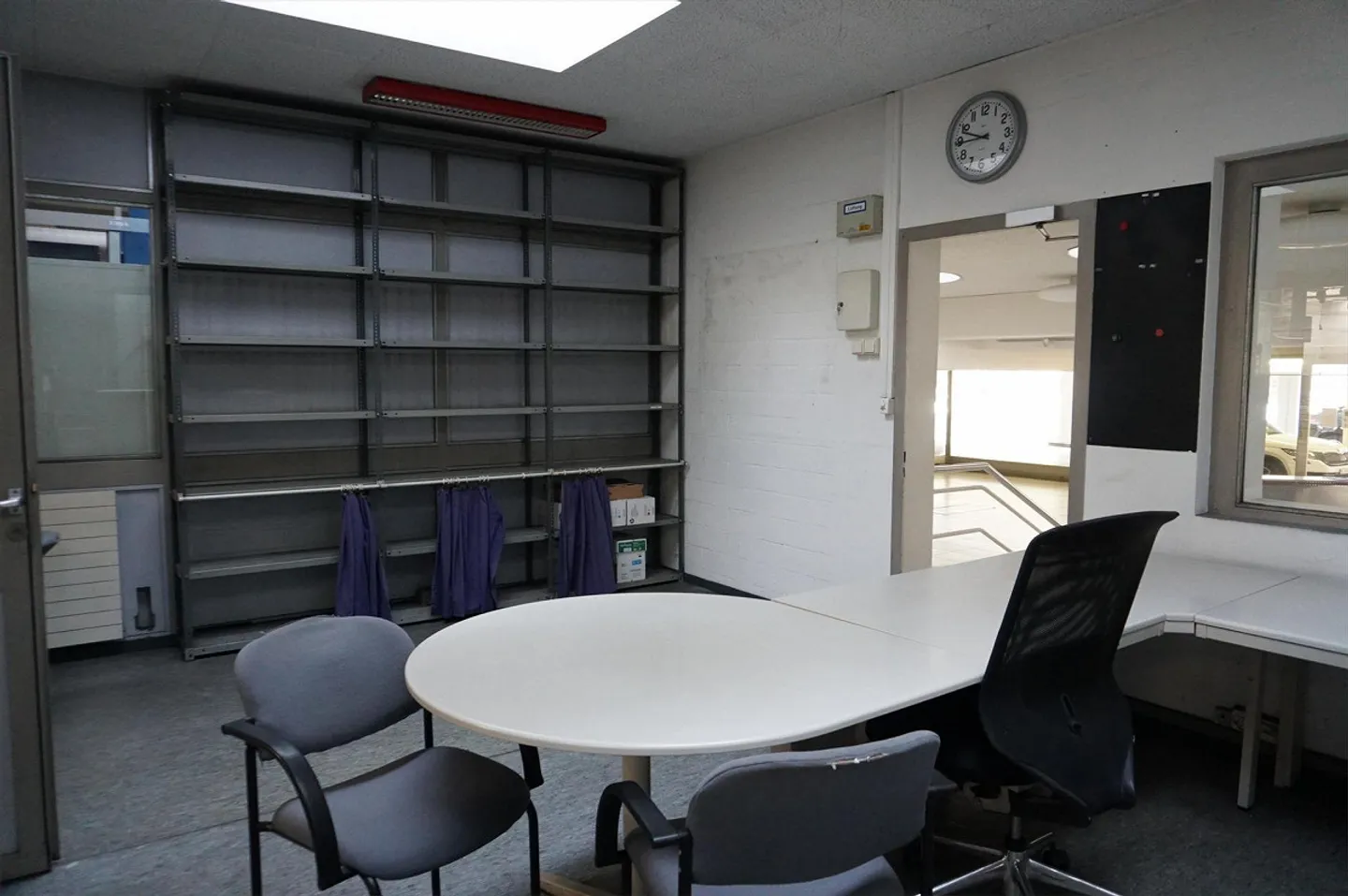 The ideal property for your business - Photo 9 of 11