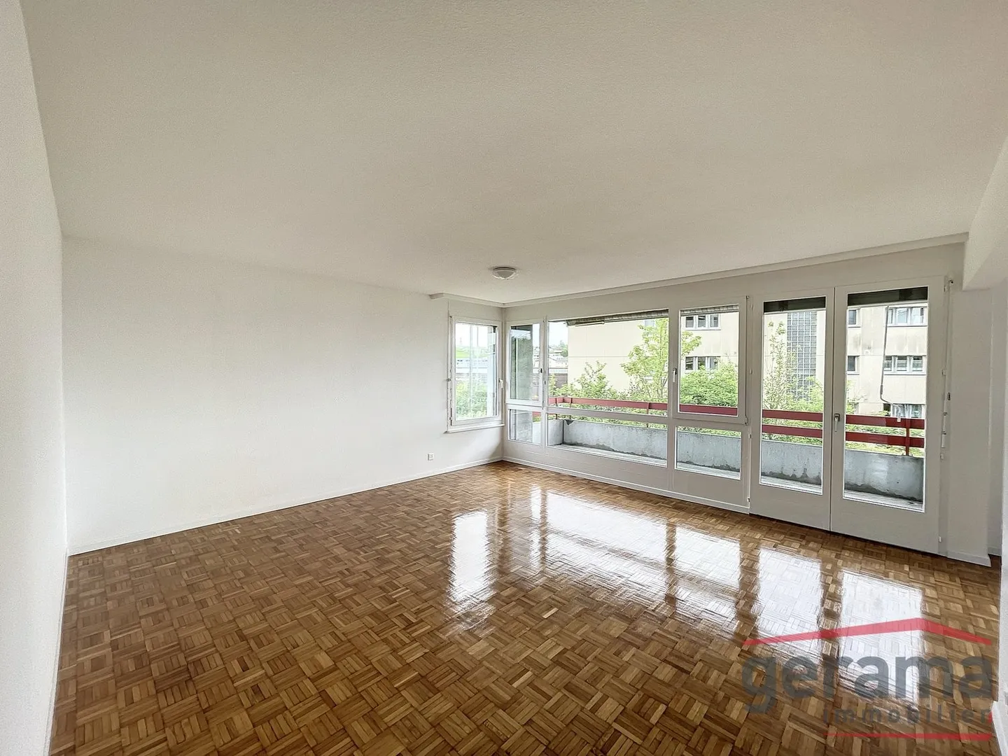 Renovierte 4.5 Zimmerwohnung in Schmitten - Foto 2 von 7