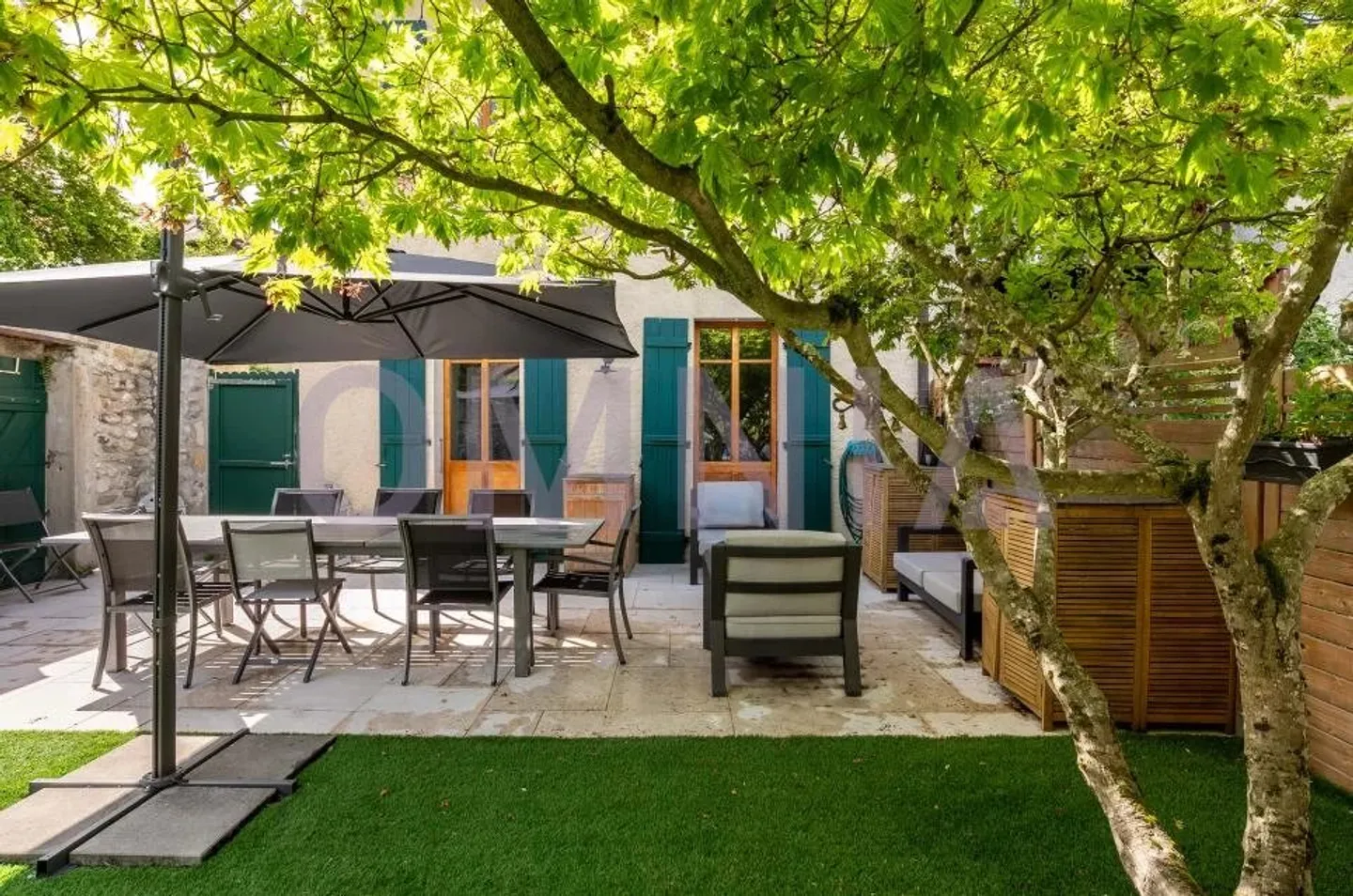 Casa di 250 m2 con piscina in un ambiente idilliaco - Foto 1 di 12