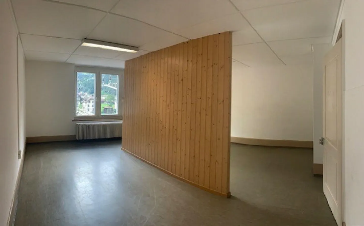 Hobbyräume im 2. OG im Bahnhof Erstfeld - Photo 1 sur 6