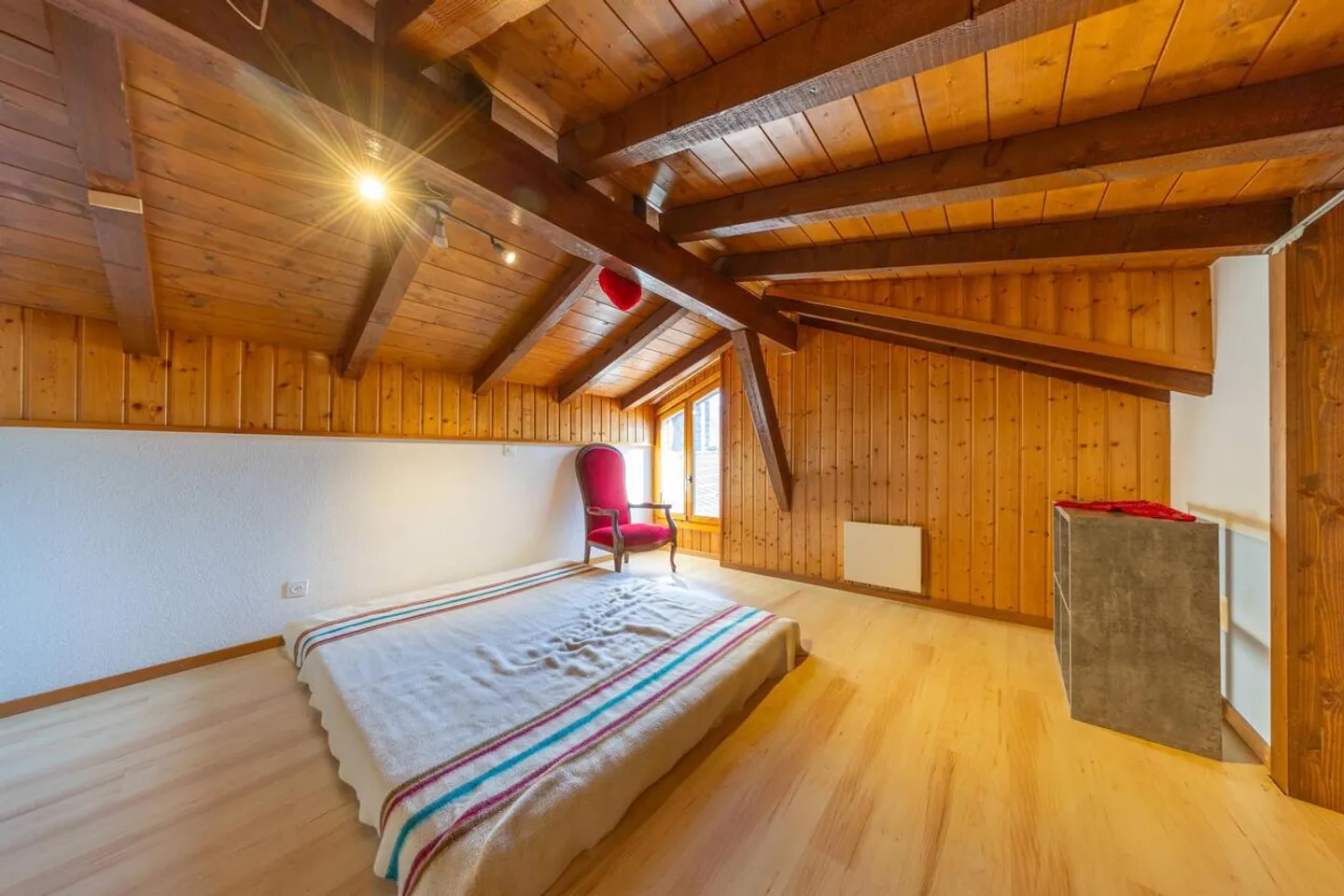 Charmant duplex en attique de 3,5 pièces dans le Bourg - Photo 8 sur 11