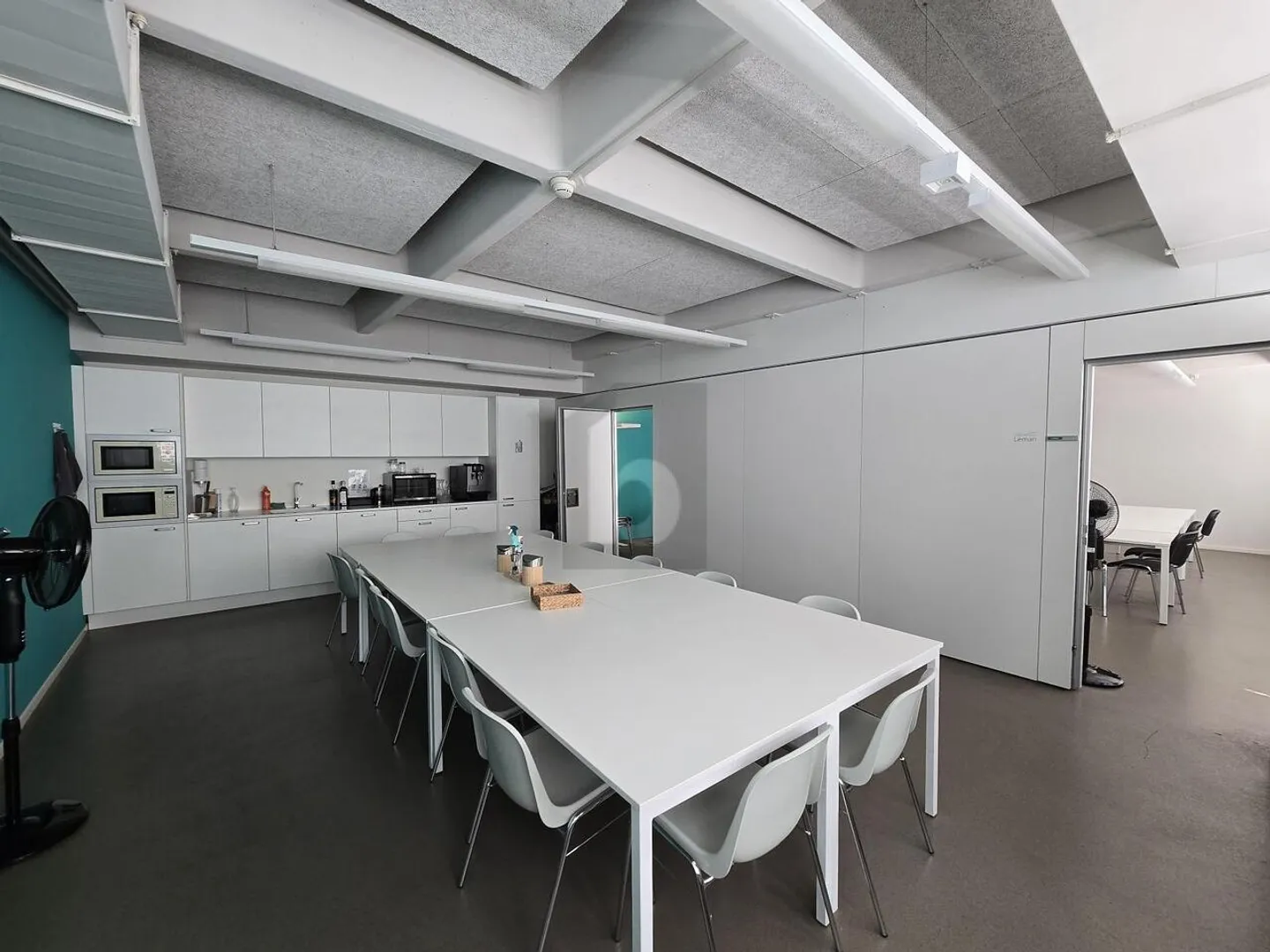 Office space for rent - Photo 3 of 5