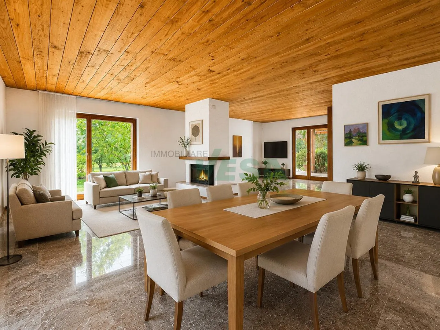 Elegant villa with a separate one-bedroom apartment and a large level garden - Photo 3 of 17