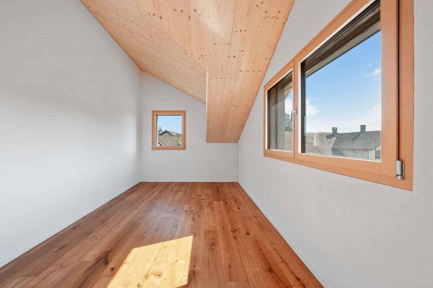 5.5-Room Penthouse Apartment - Photo 6 of 13