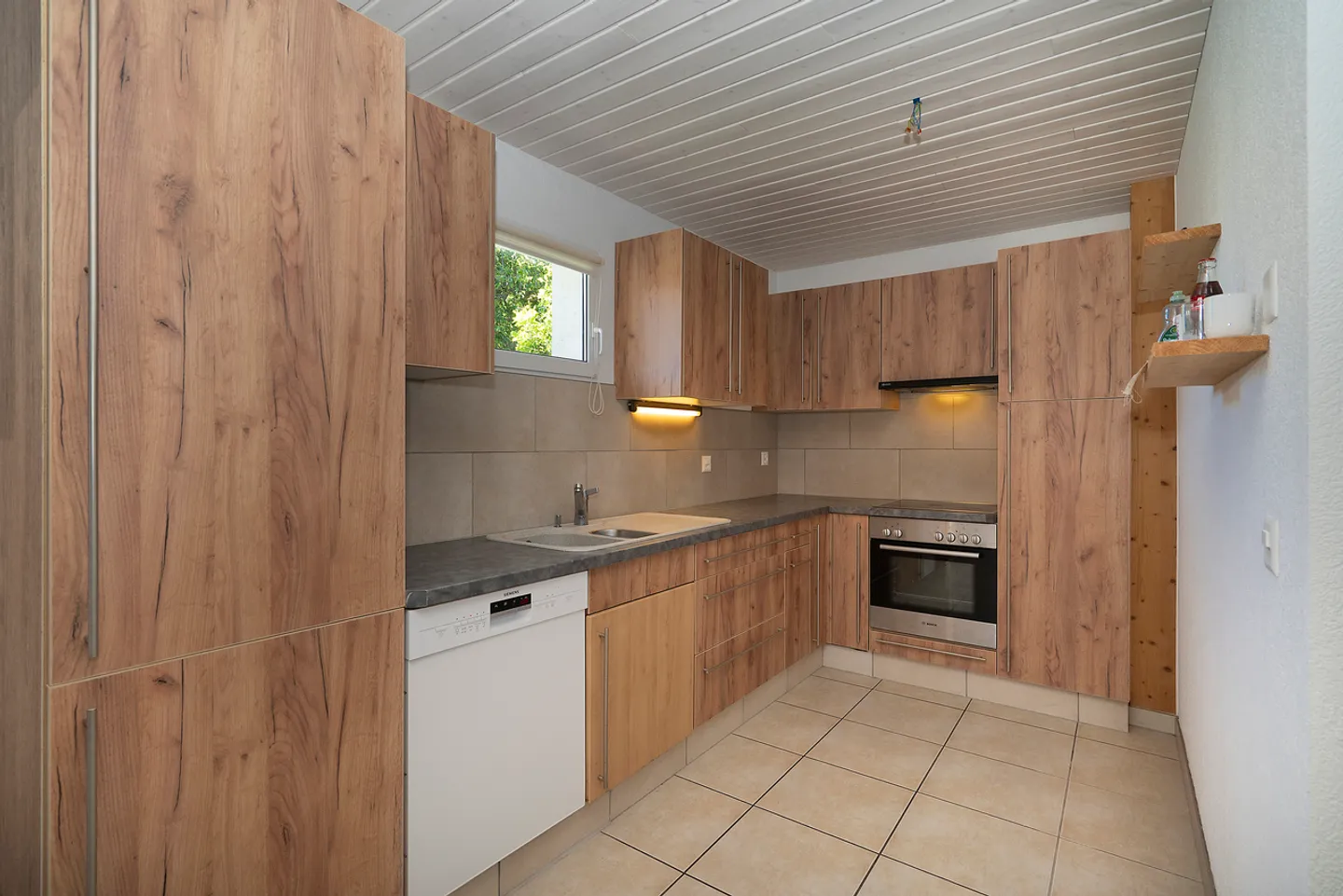 Chalet-villa idéal pour une vie paisible et confortable - Photo 7 sur 12