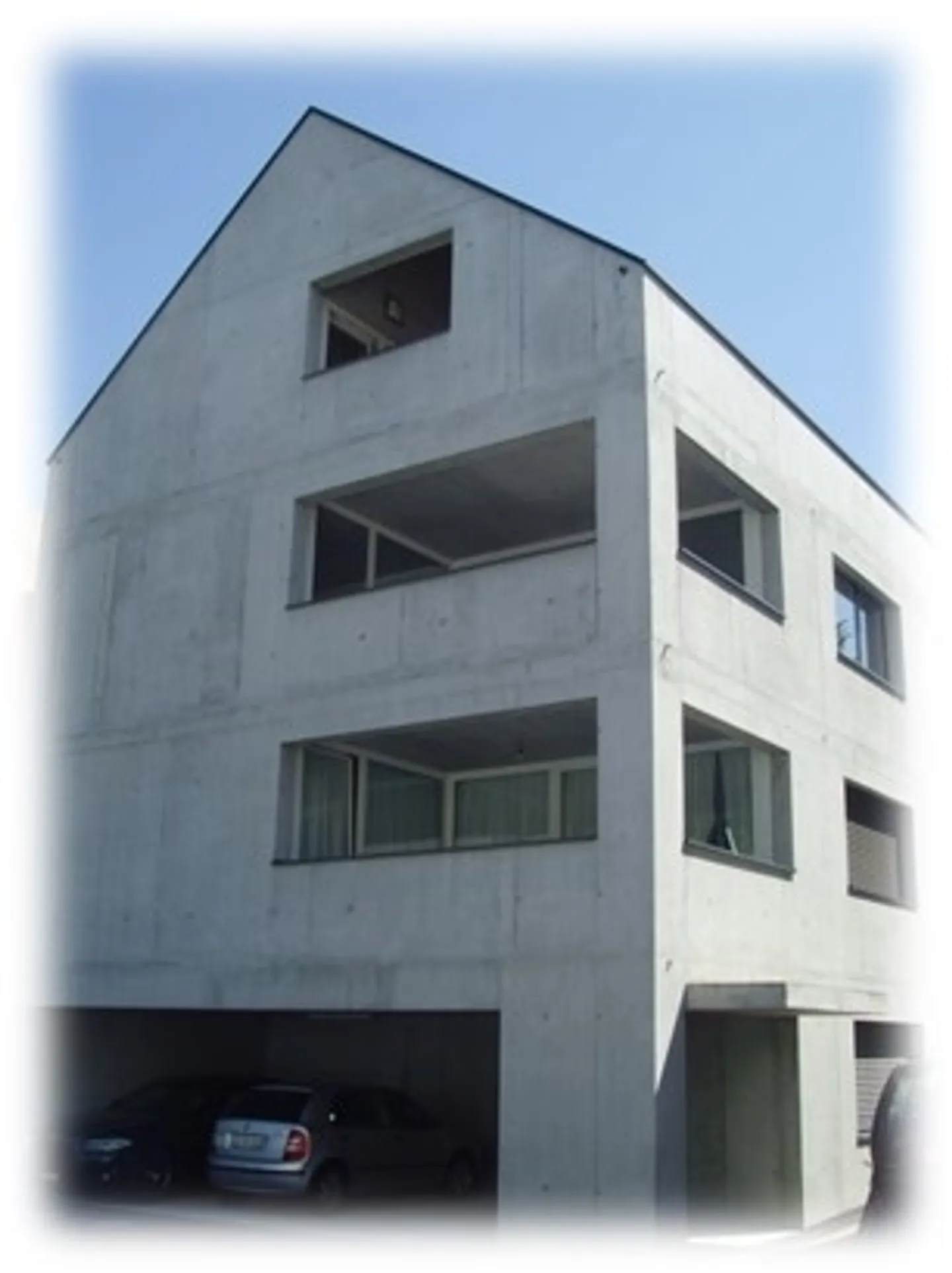 exklusive Wohnung in kleinem Mehrfamilienhaus im 2.OG - Foto 2 von 18