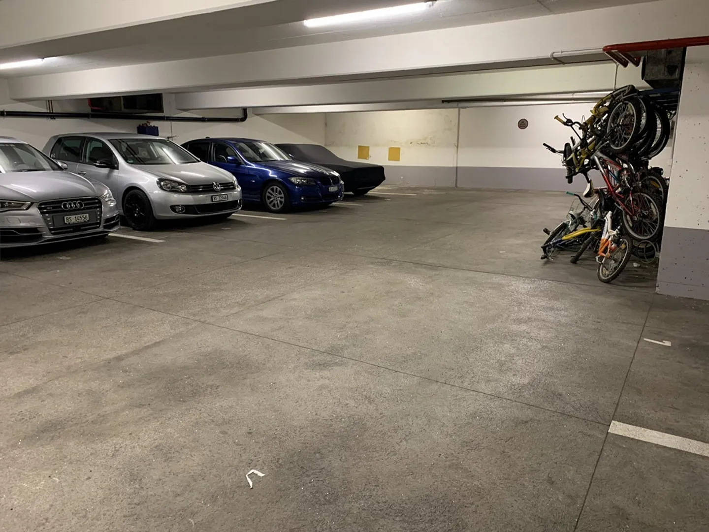 Parking space near Gundeldingerfeld - Photo 2 of 2