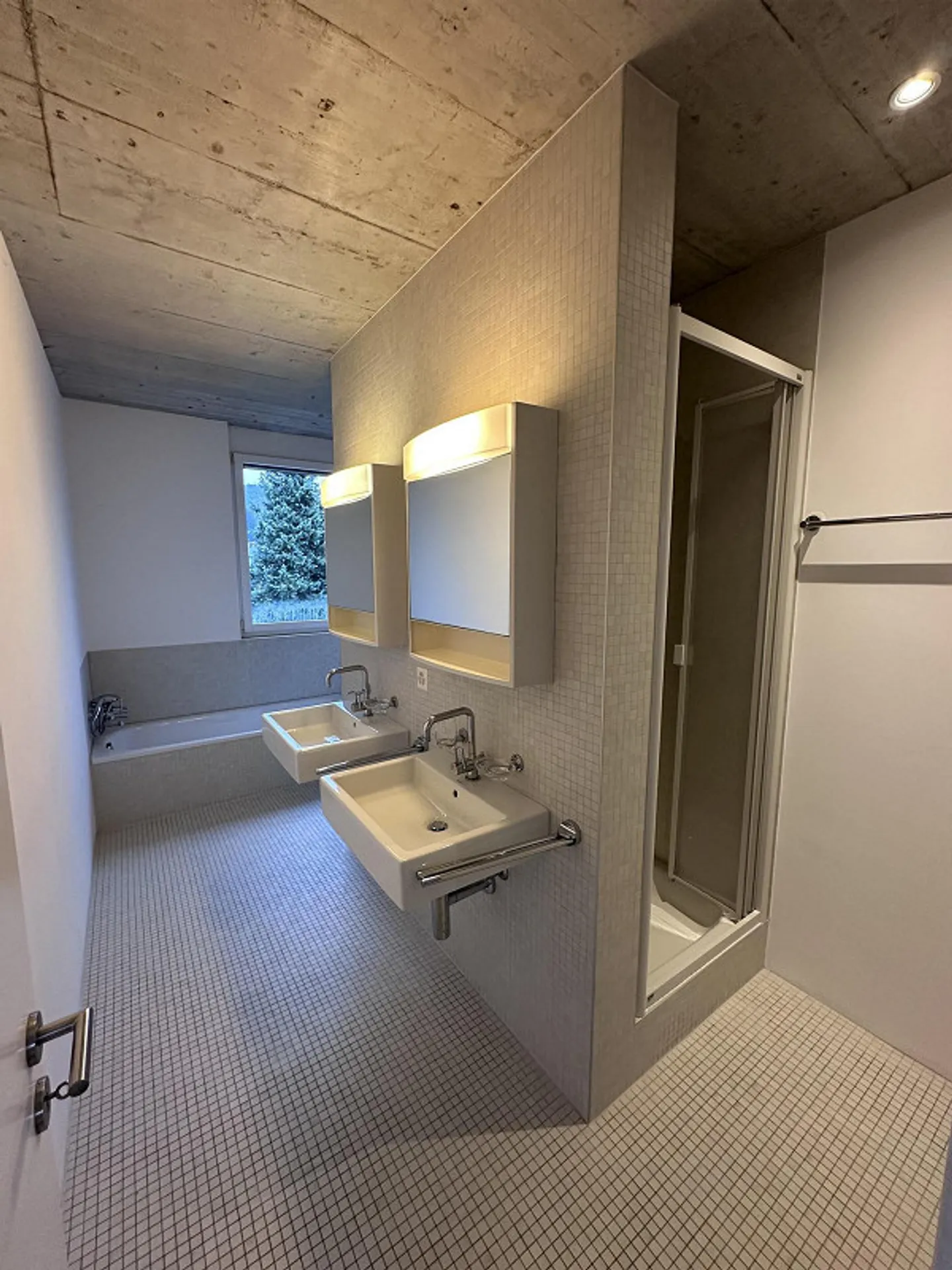 exklusive Wohnung in kleinem Mehrfamilienhaus im 2.OG - Foto 6 von 18