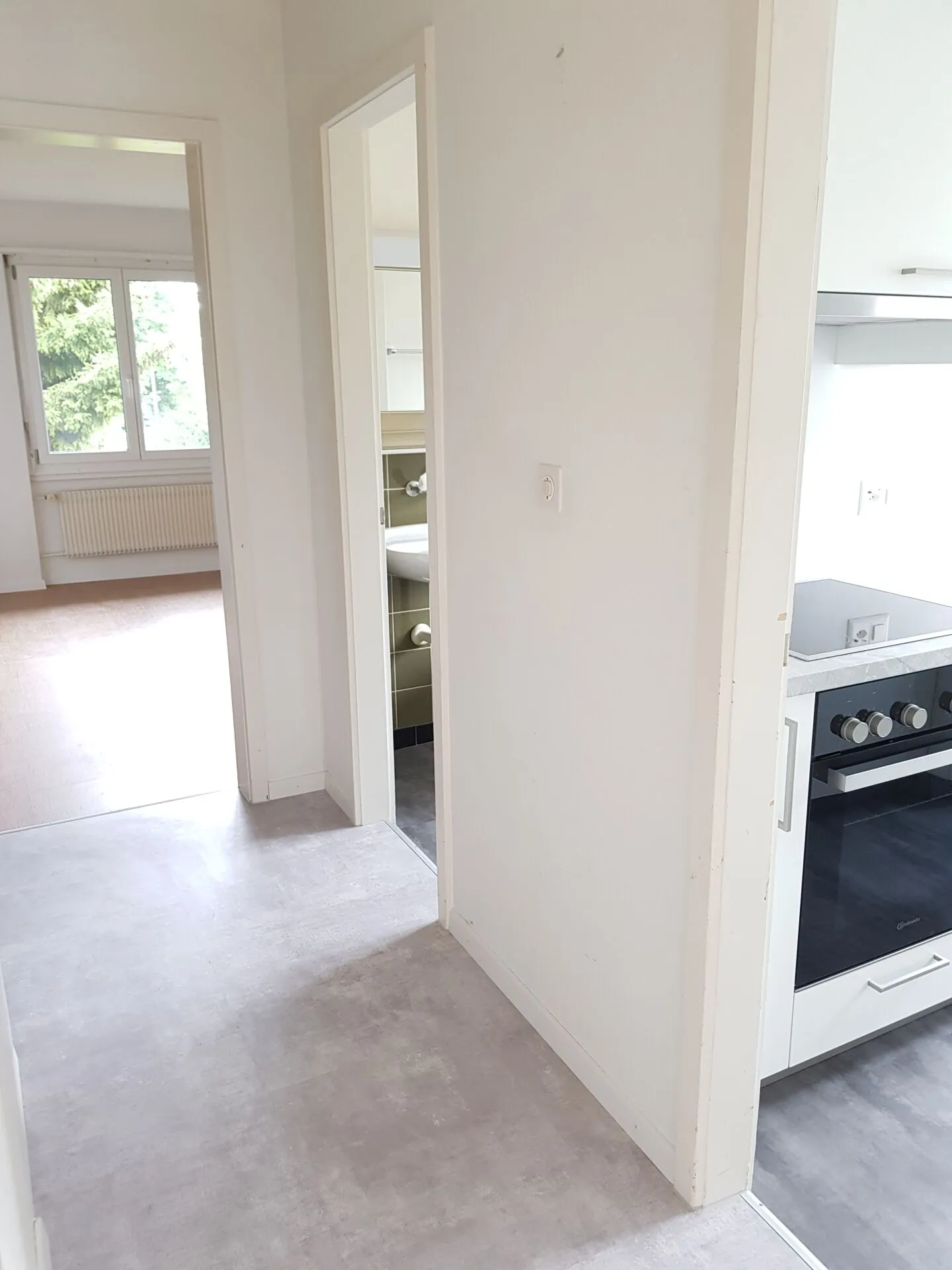 Renovated 4-room apartment in Lyss - Photo 6 of 12