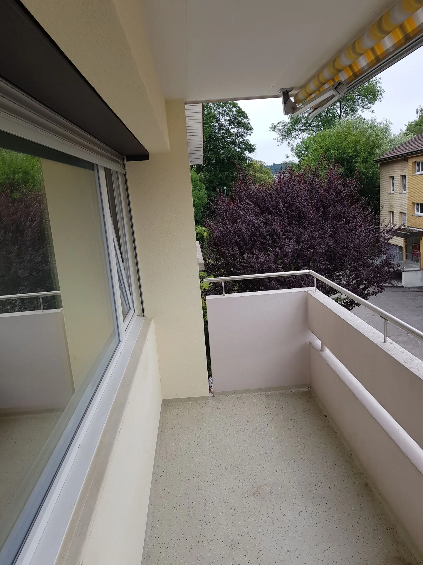 Renovated 4-room apartment in Lyss - Photo 8 of 12