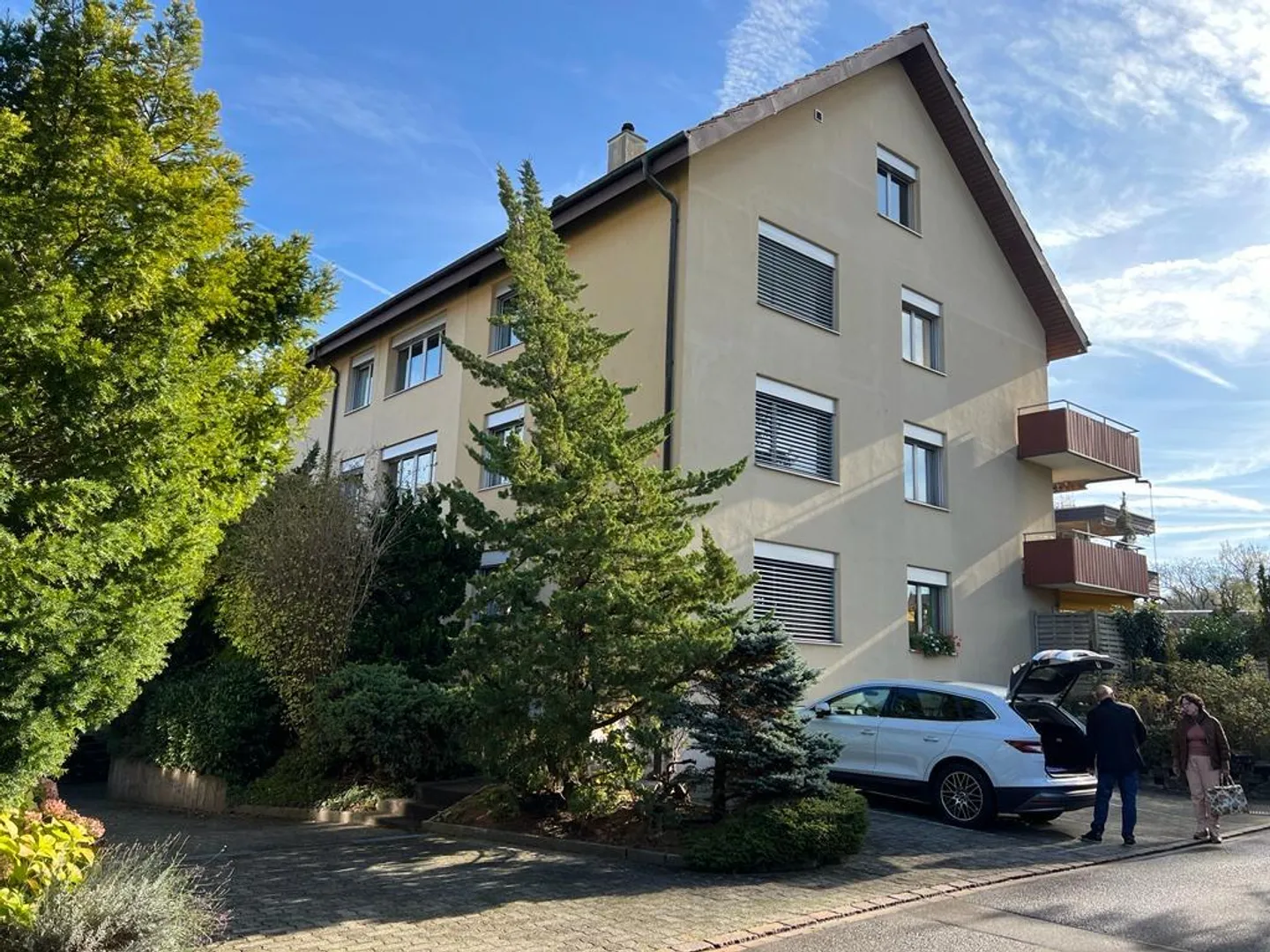 Appartamento soleggiato con 2 camere e balcone ad Aarau vicino all'Aare - Foto 1 di 6