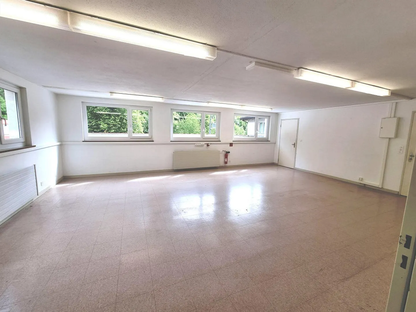 280 m2 for business, storage, hobby room, also smaller units - Photo 3 of 4