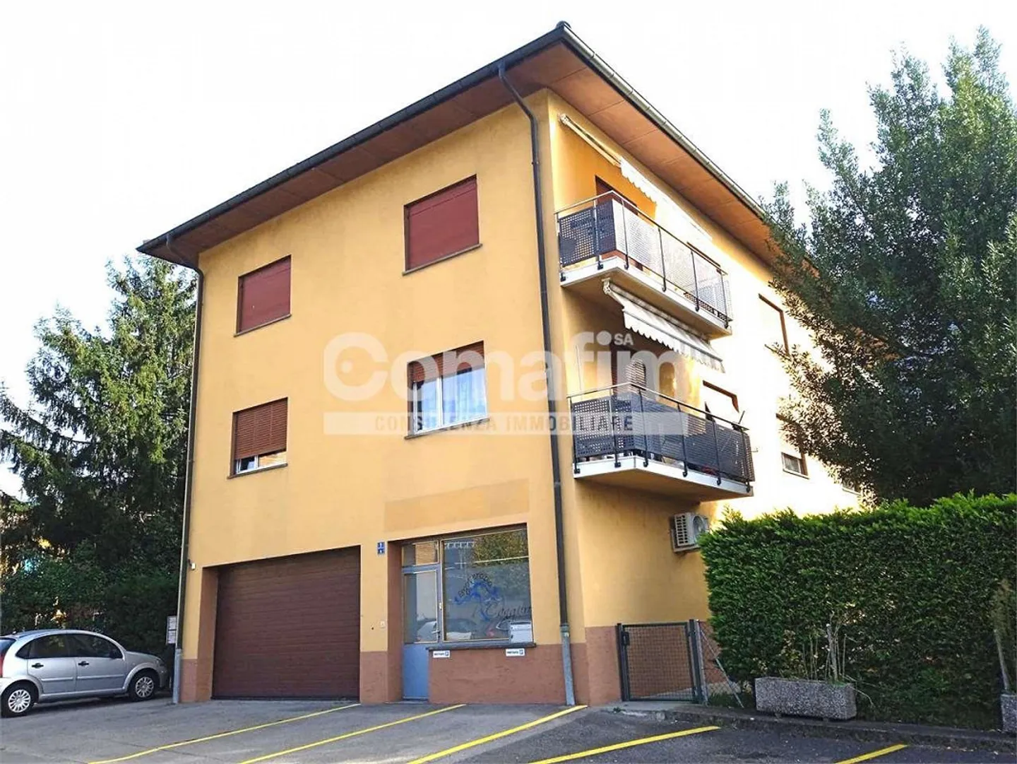 Palazzina a reddito a Giubiasco presso la stazione - Foto 1 di 11