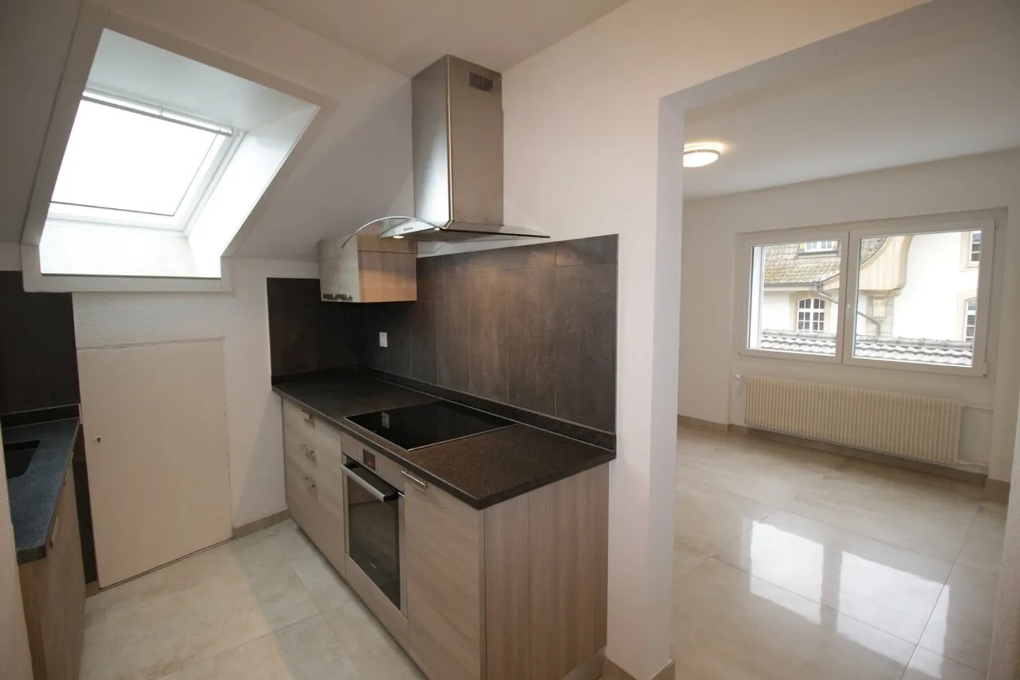 STUDIO MAGNIFICO Completamente ristrutturato! - Foto 1 di 9