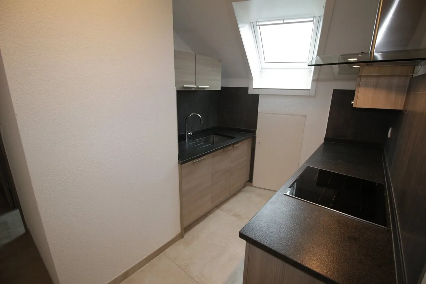 STUDIO MAGNIFICO Completamente ristrutturato! - Foto 4 di 9