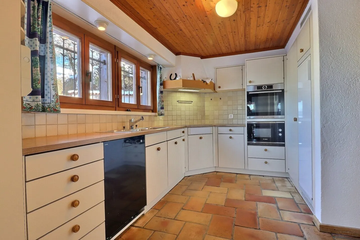 Chalet dans le charmant Blonay - Photo 3 sur 10