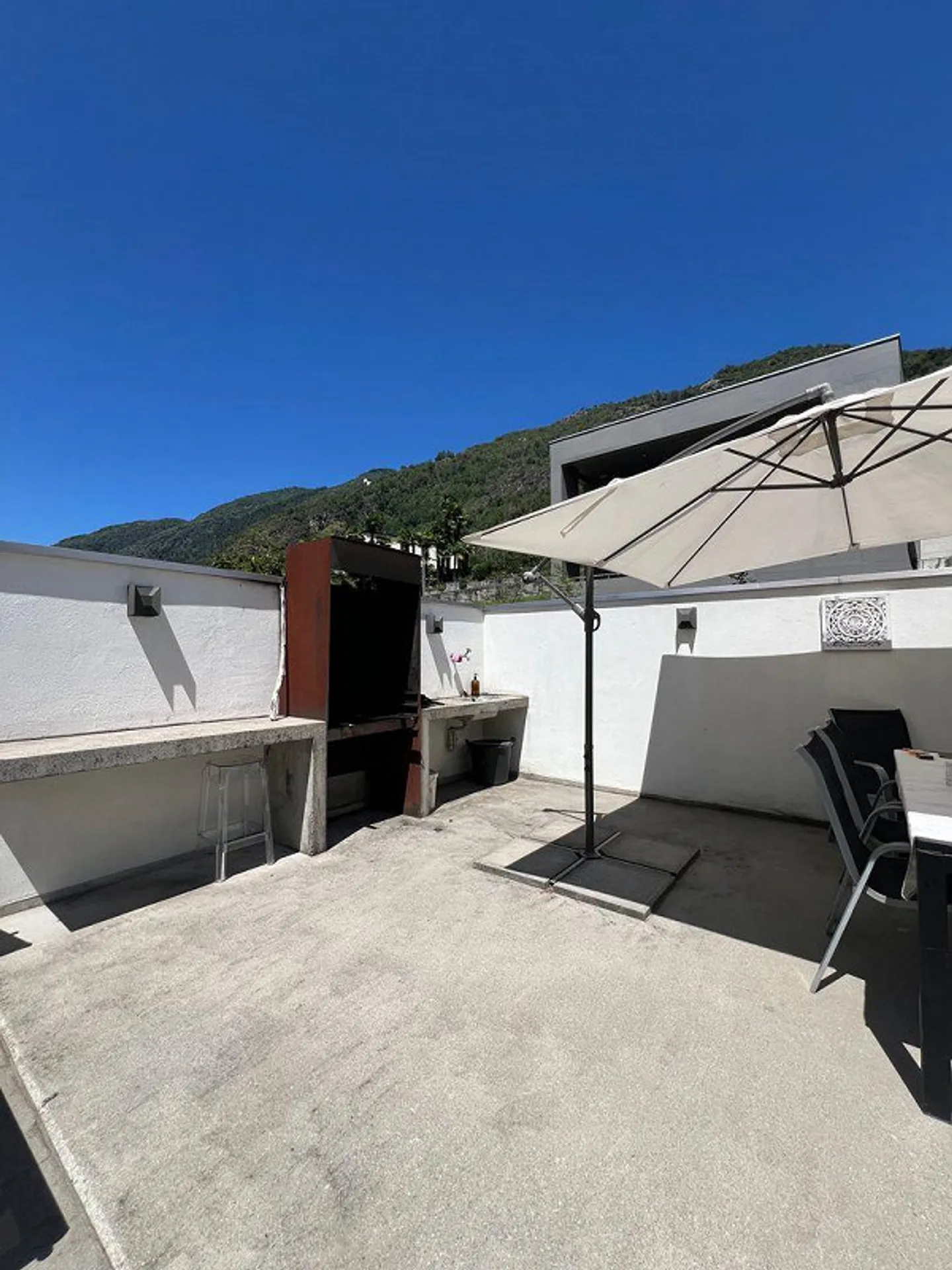 Villa moderna a Tegna - Foto 8 di 13