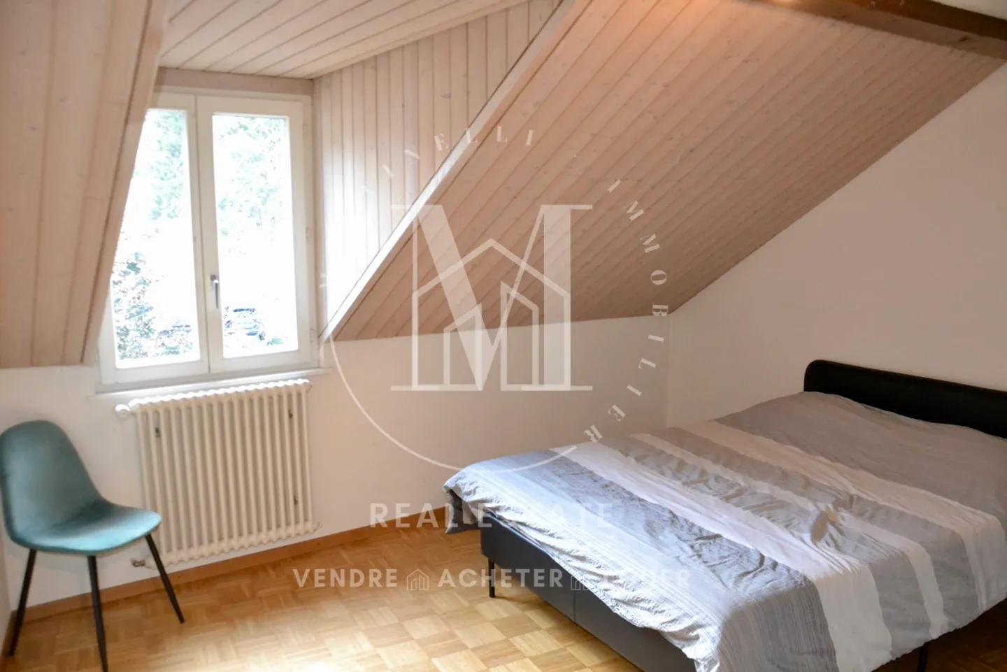 Bright 2.5-room apartment - Agency fees to be expected - Photo 3 of 4