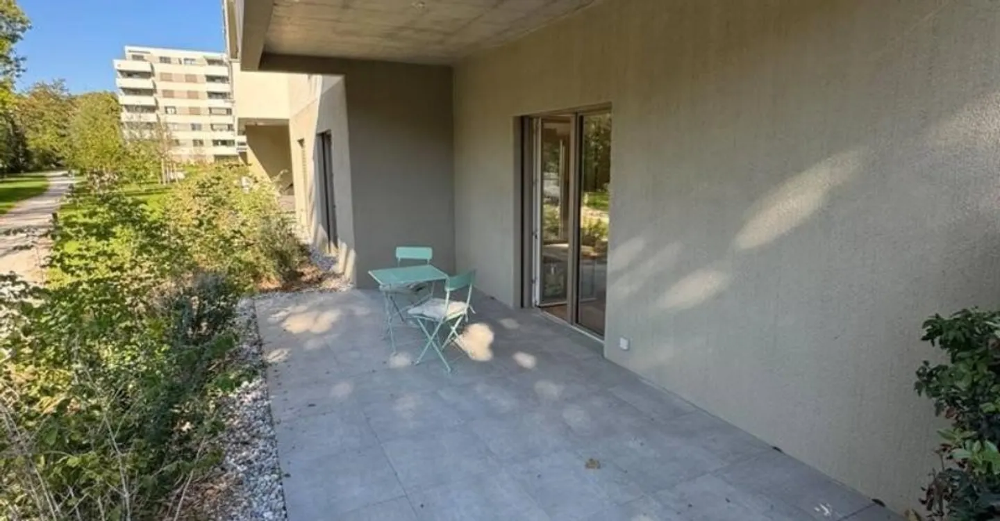 Appartement Moderne Près du Lac - Photo 4 sur 8