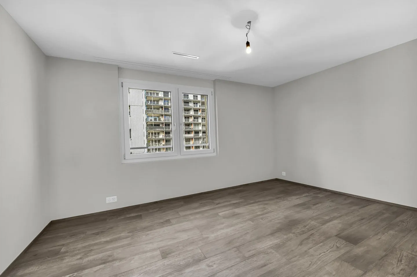 For those who want more than four walls - Photo 4 of 8