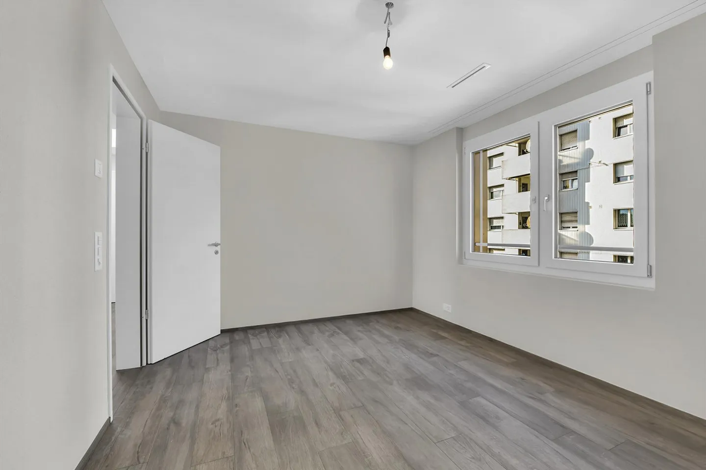 For those who want more than four walls - Photo 5 of 8